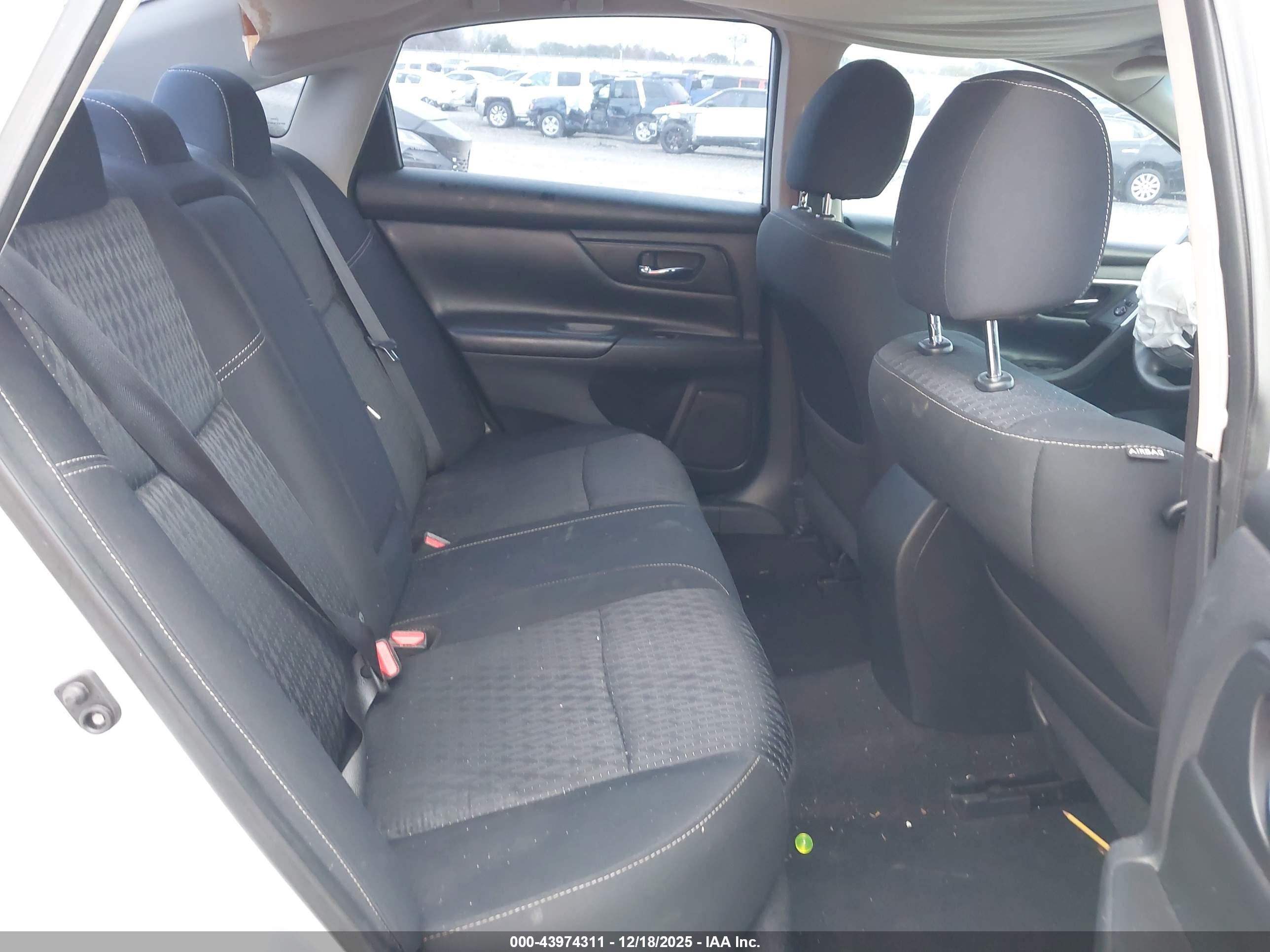 NISSAN ALTIMA image 8