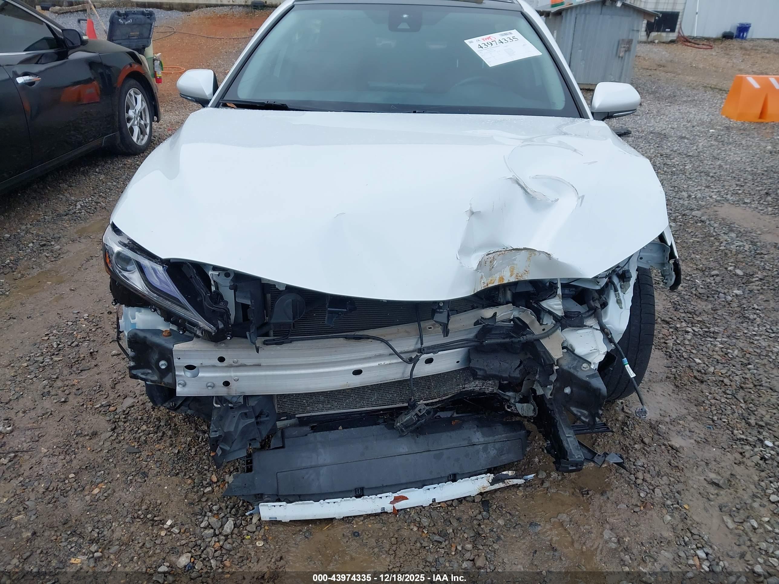 TOYOTA CAMRY image 6