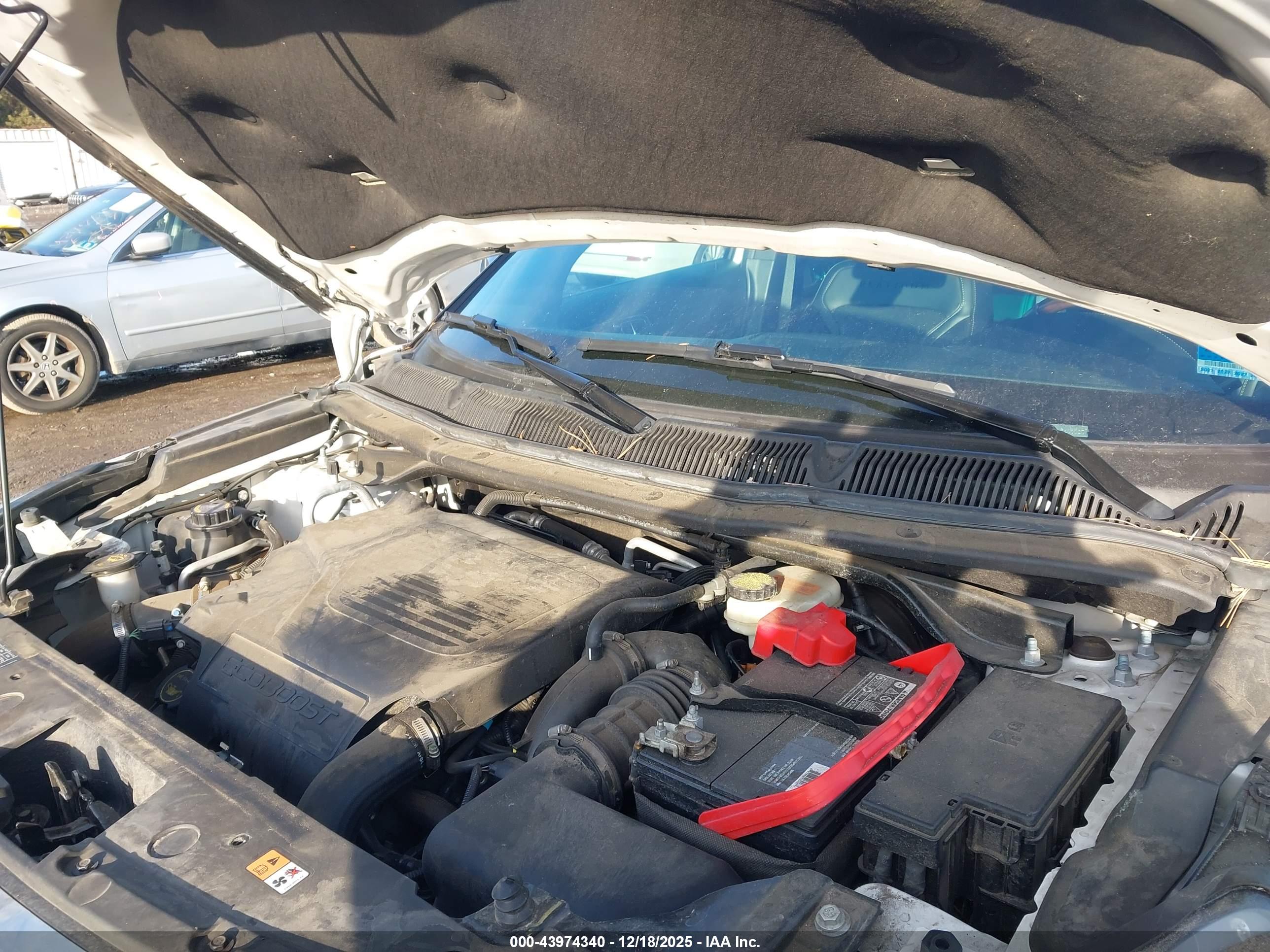 FORD EXPLORER image 10