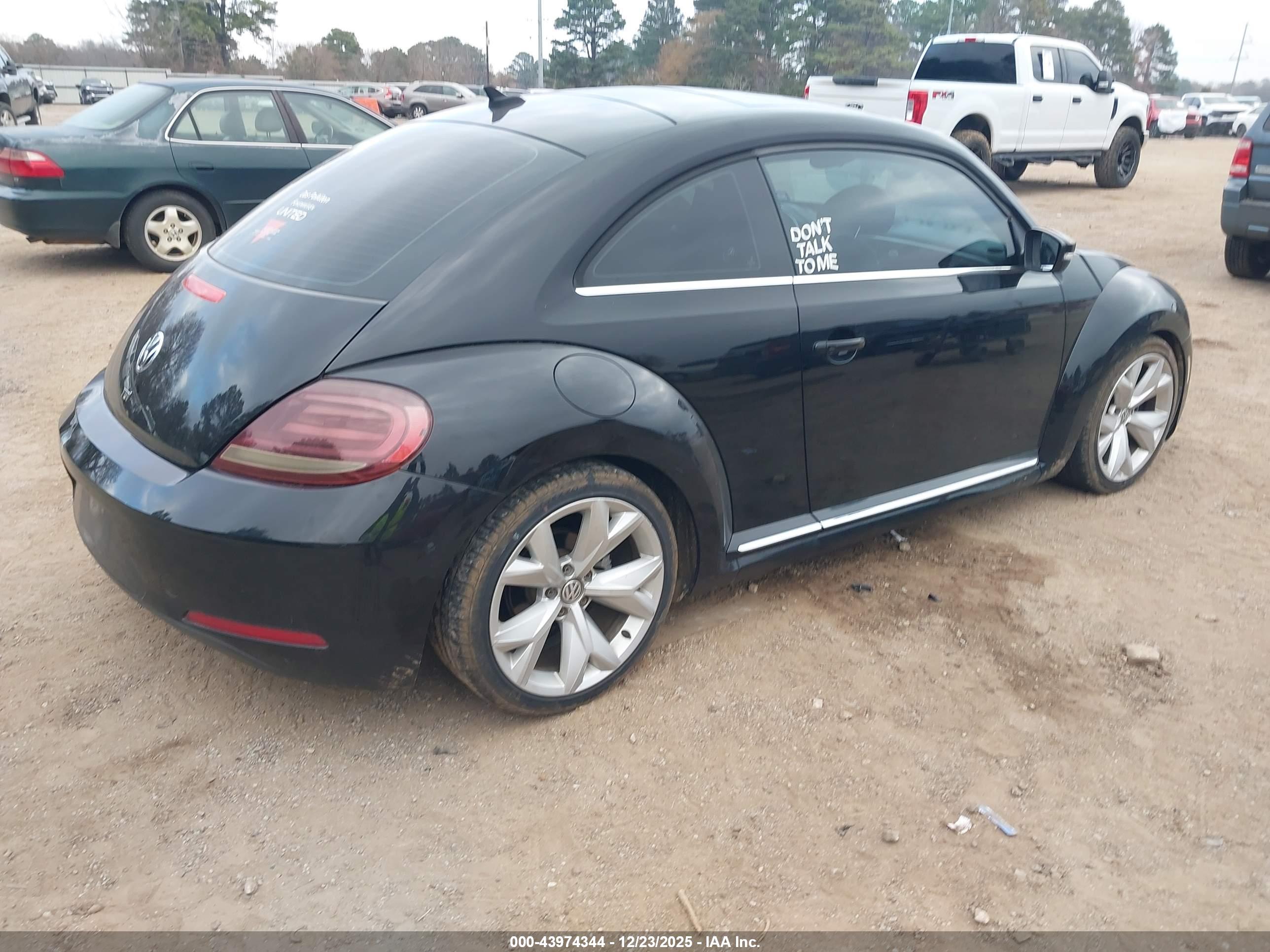VOLKSWAGEN BEETLE image 4