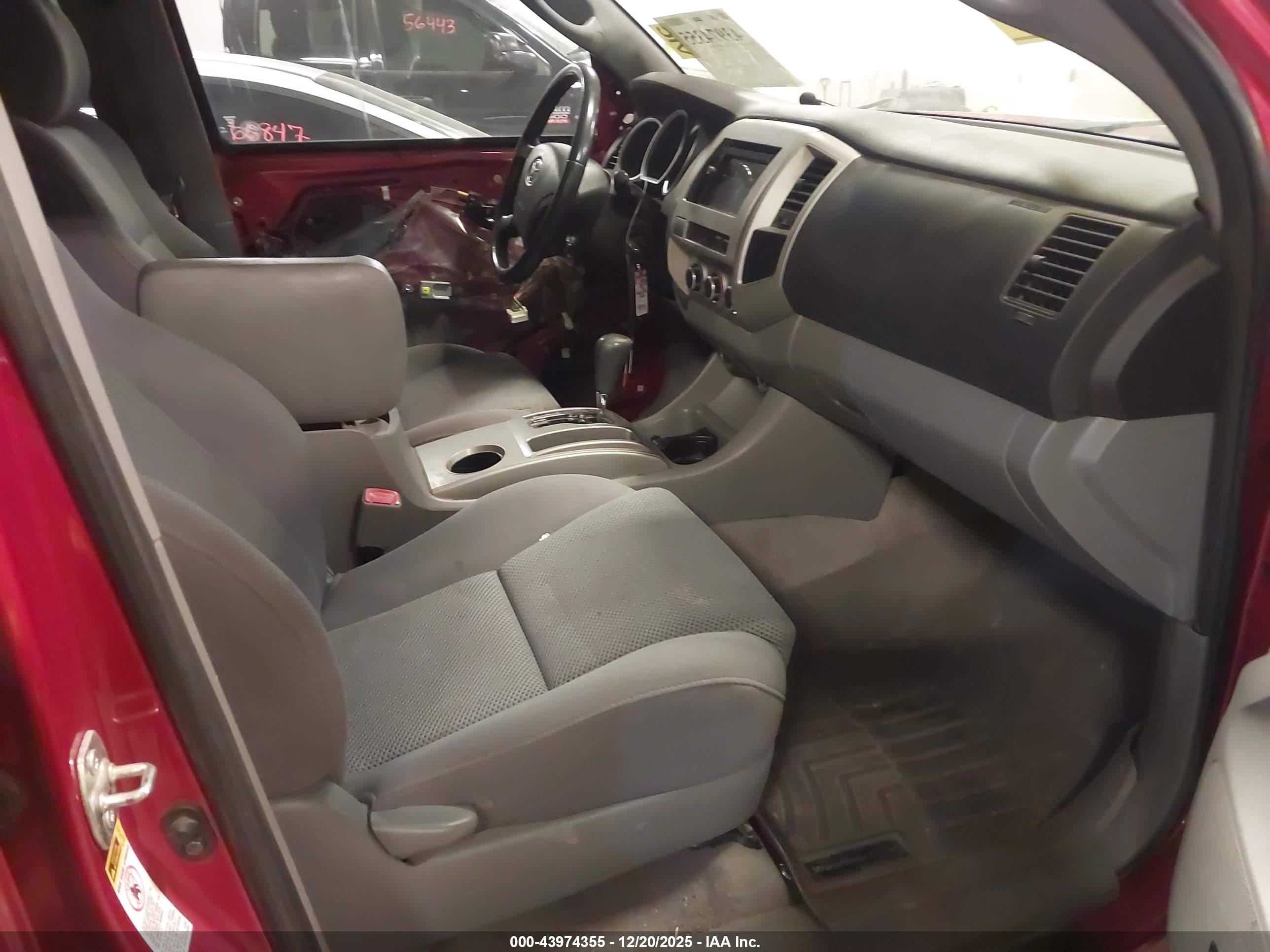 TOYOTA TACOMA image 5