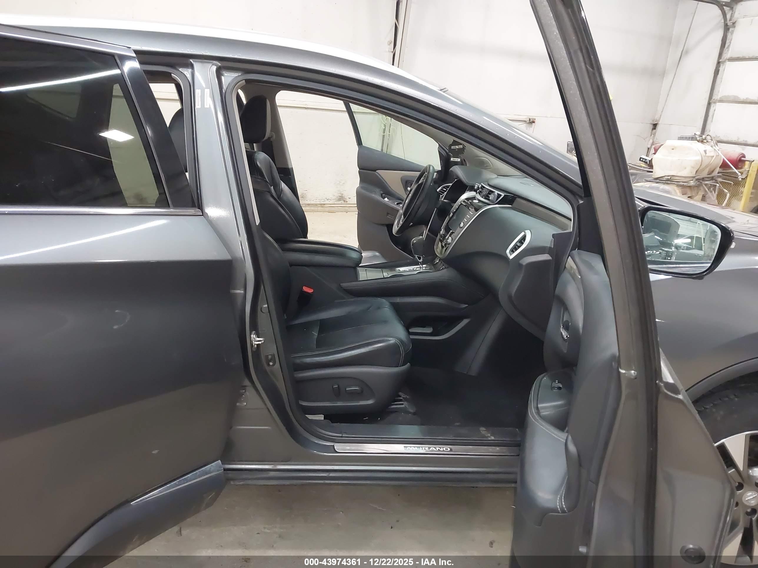 NISSAN MURANO image 5