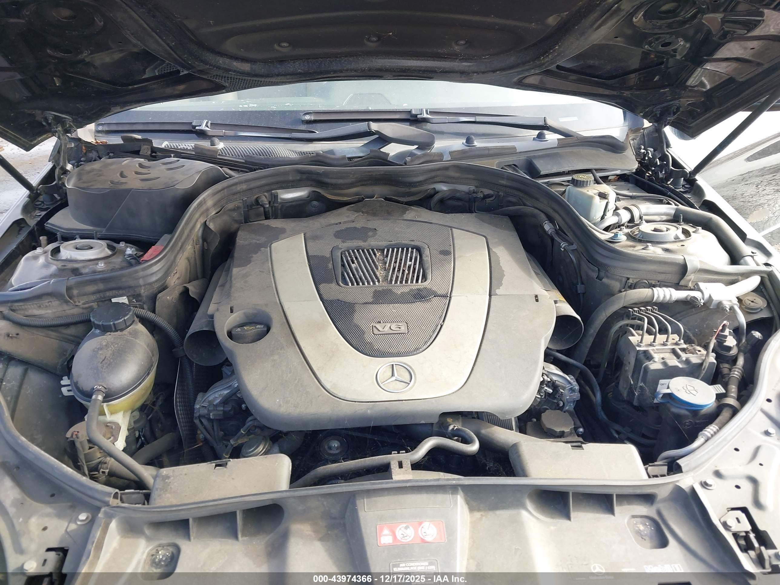MERCEDES-BENZ E image 10