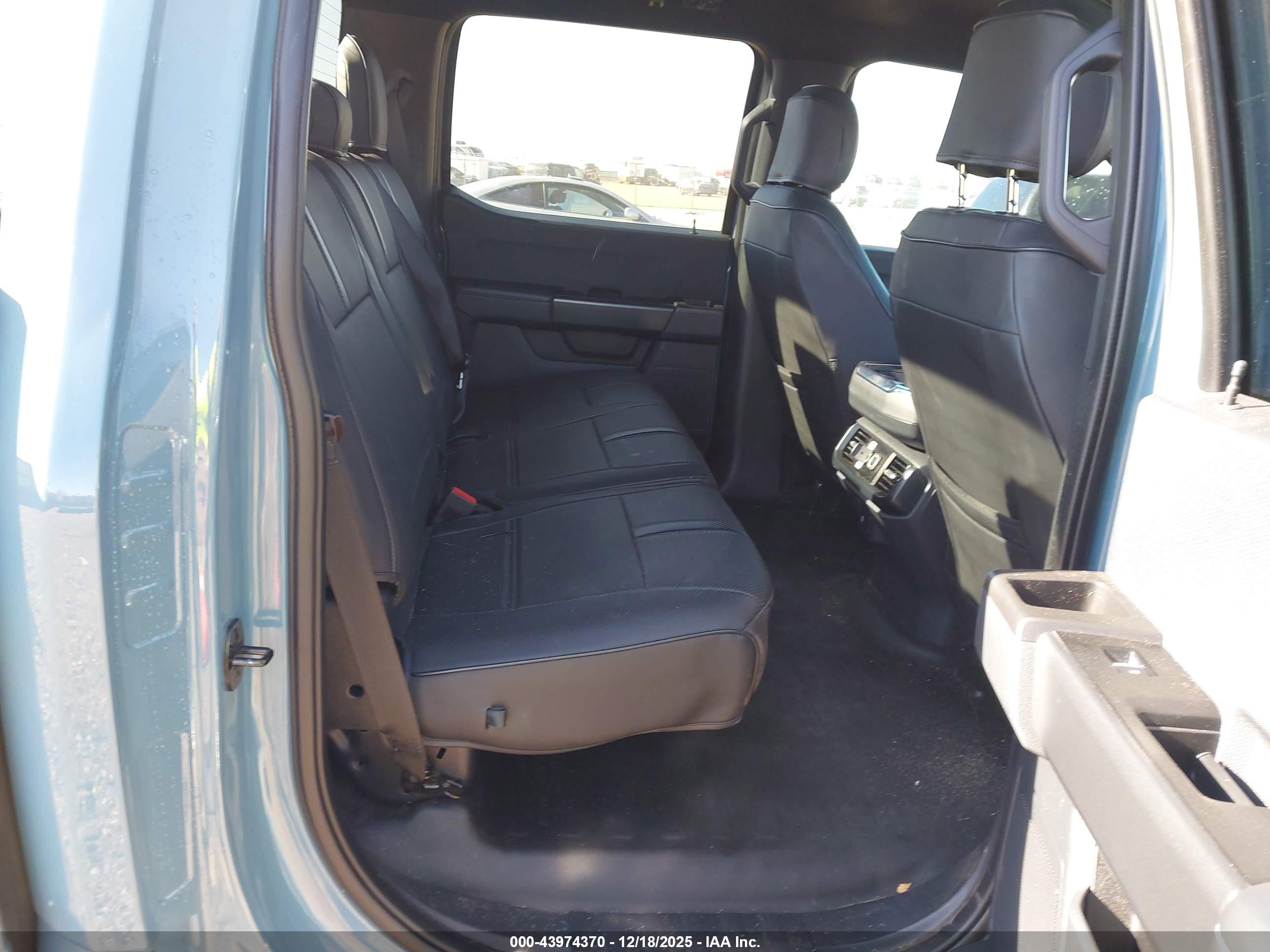FORD F-150 image 8