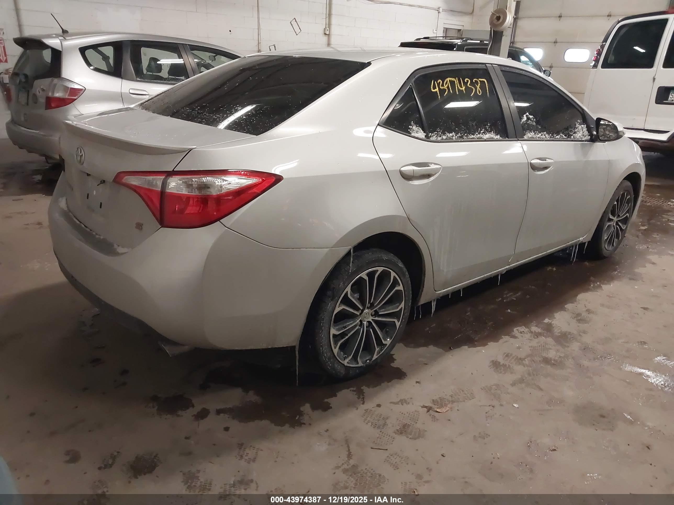 TOYOTA COROLLA image 4