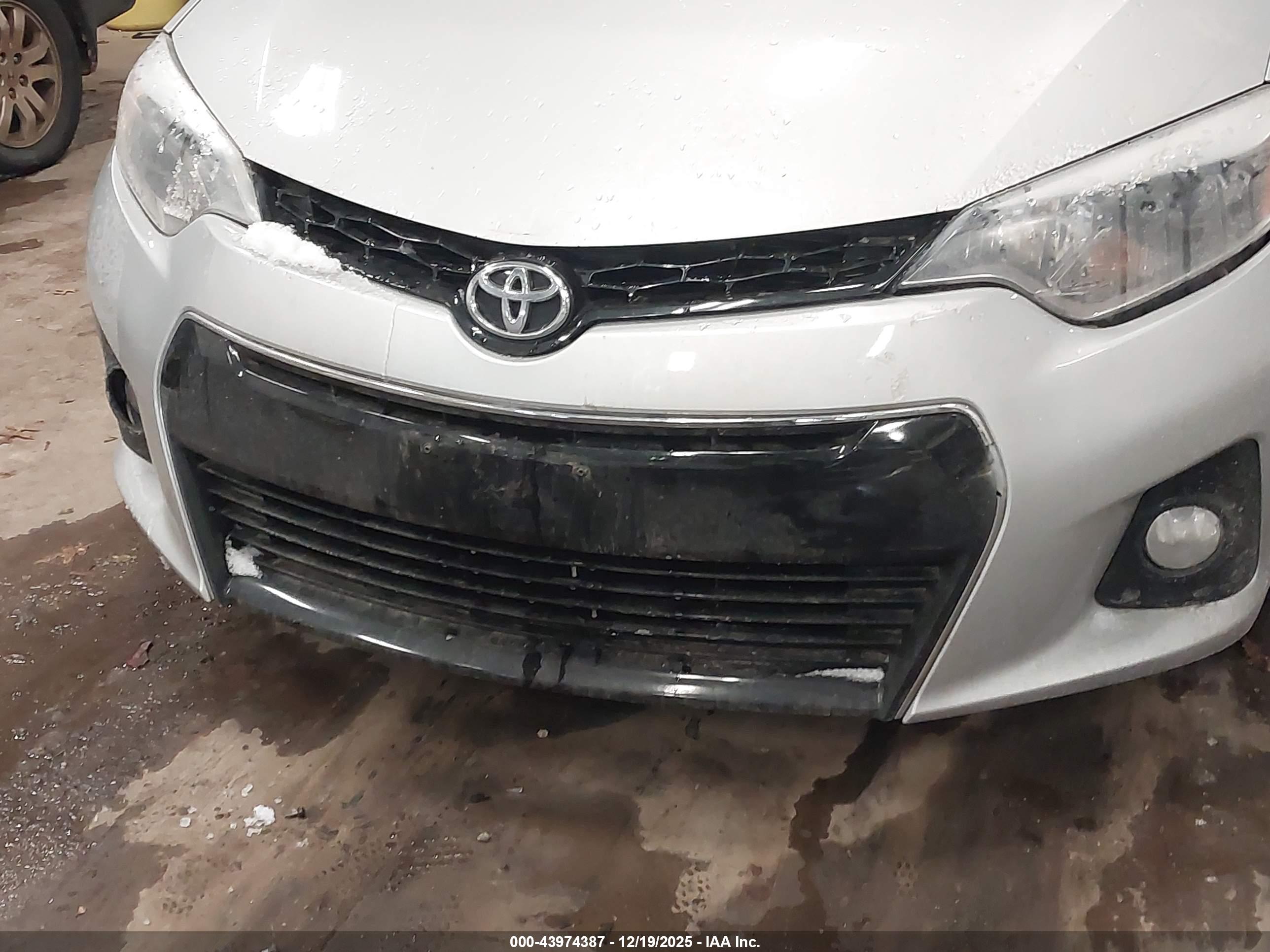 TOYOTA COROLLA image 6
