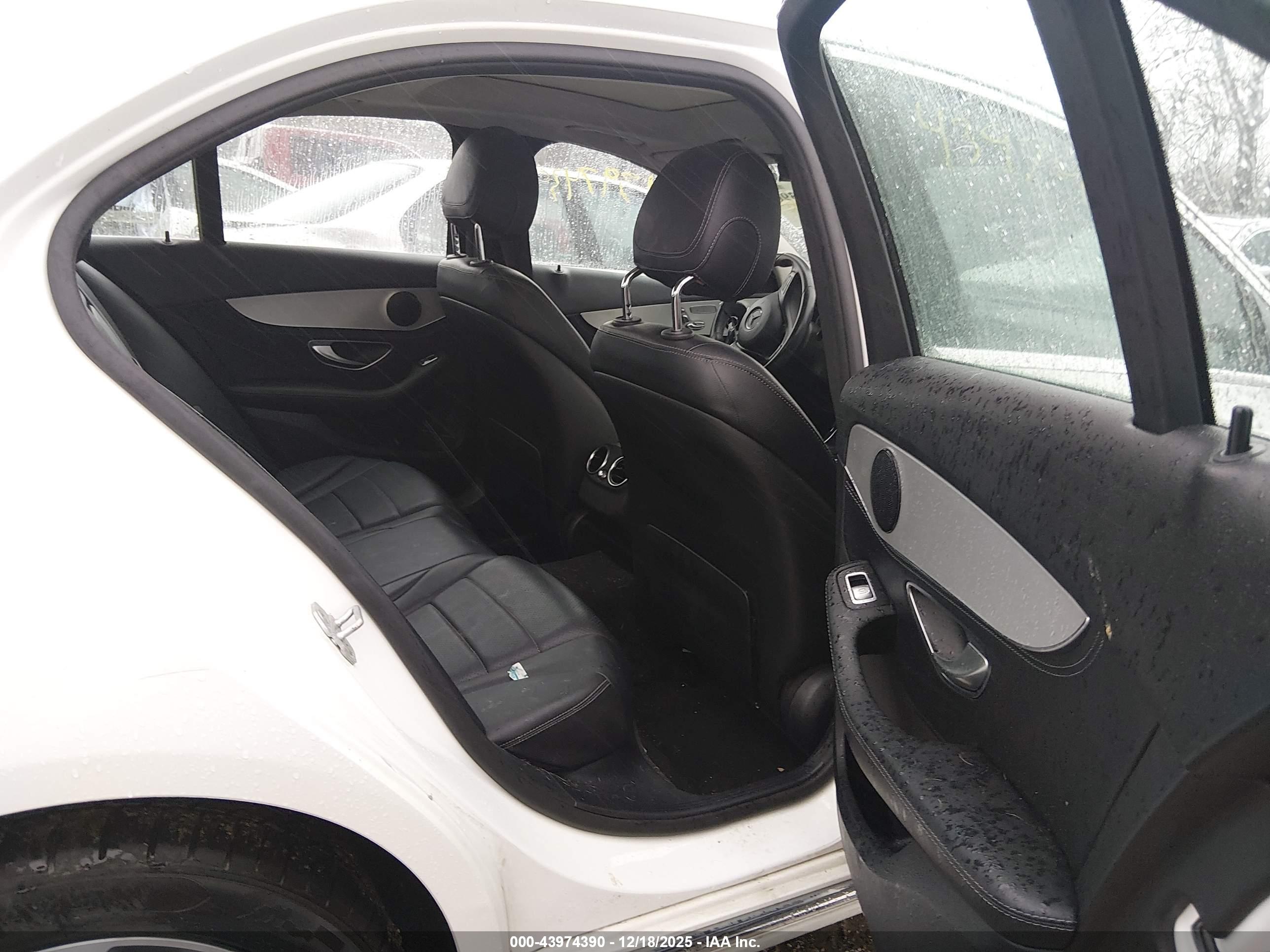 MERCEDES-BENZ C image 8