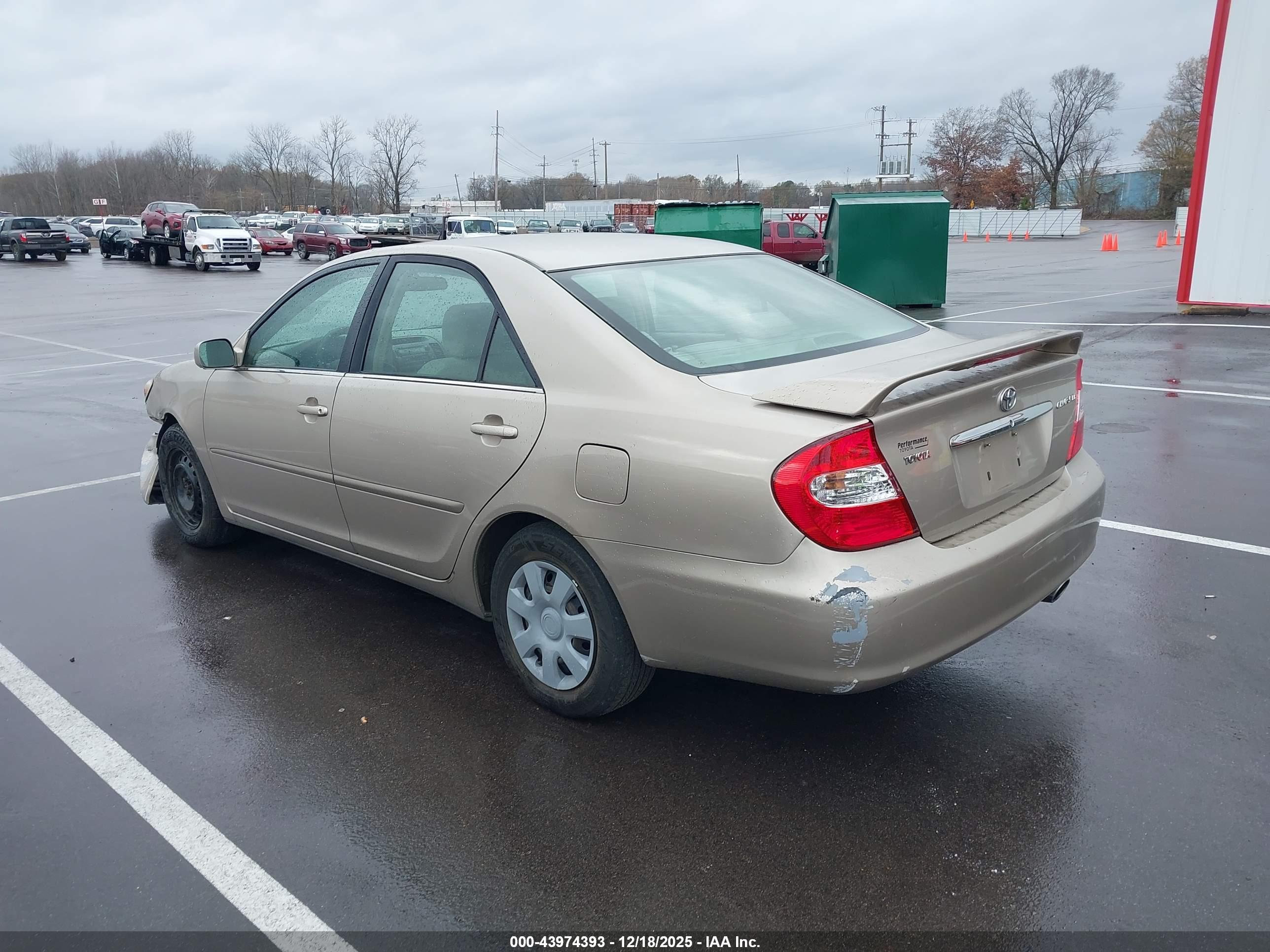 TOYOTA CAMRY image 3