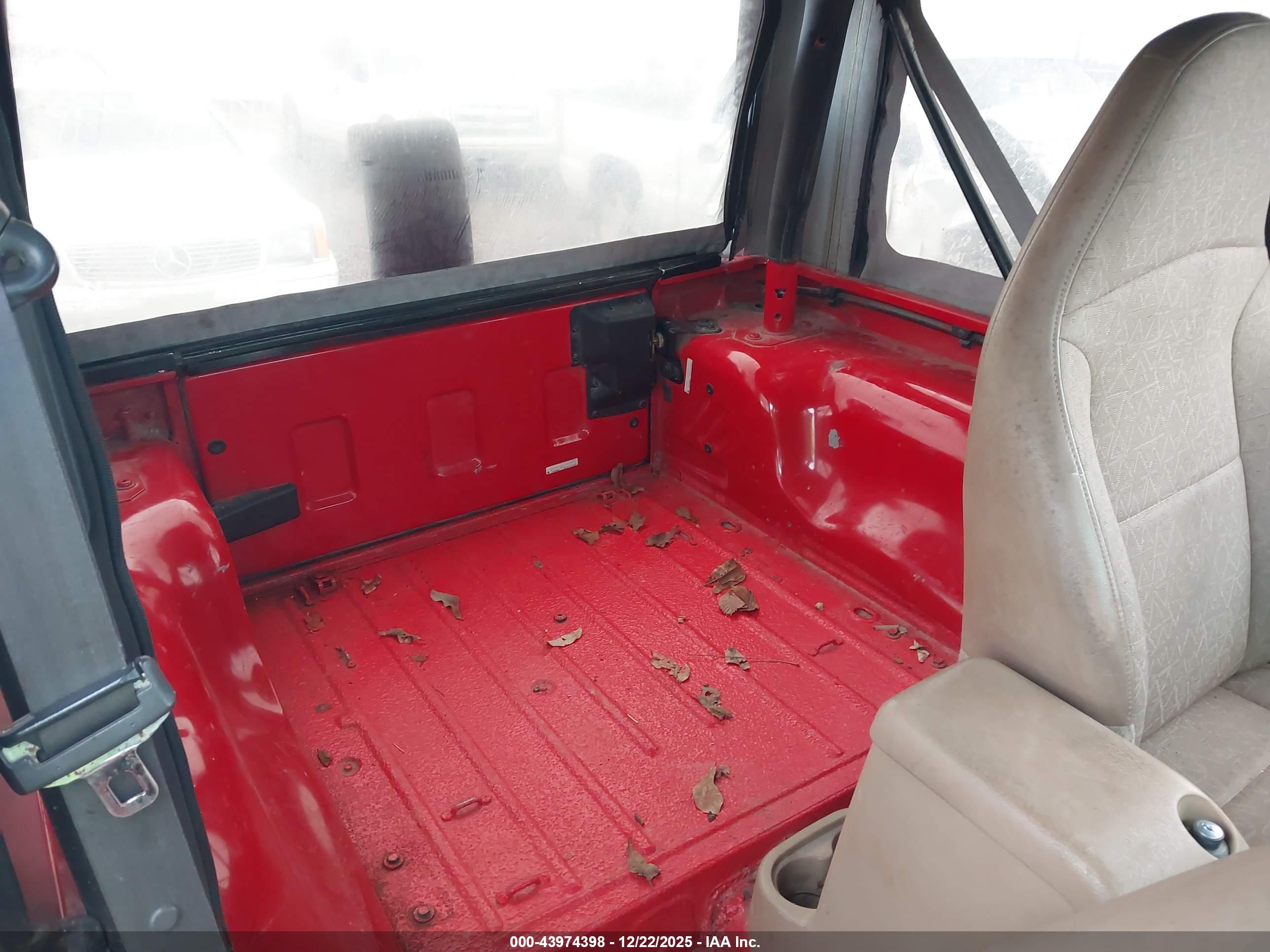 JEEP WRANGLER image 8