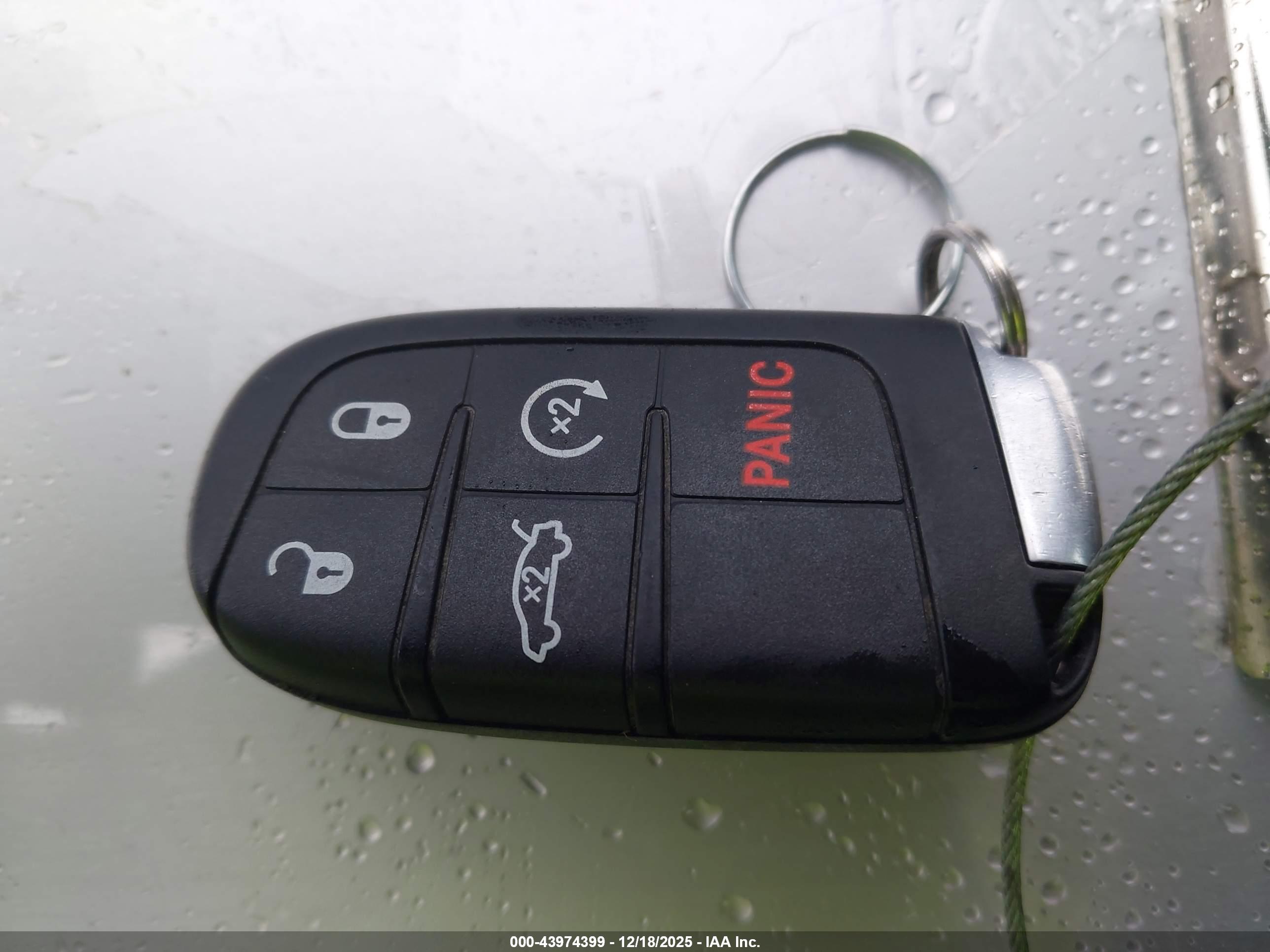 DODGE CHALLENGER image 11