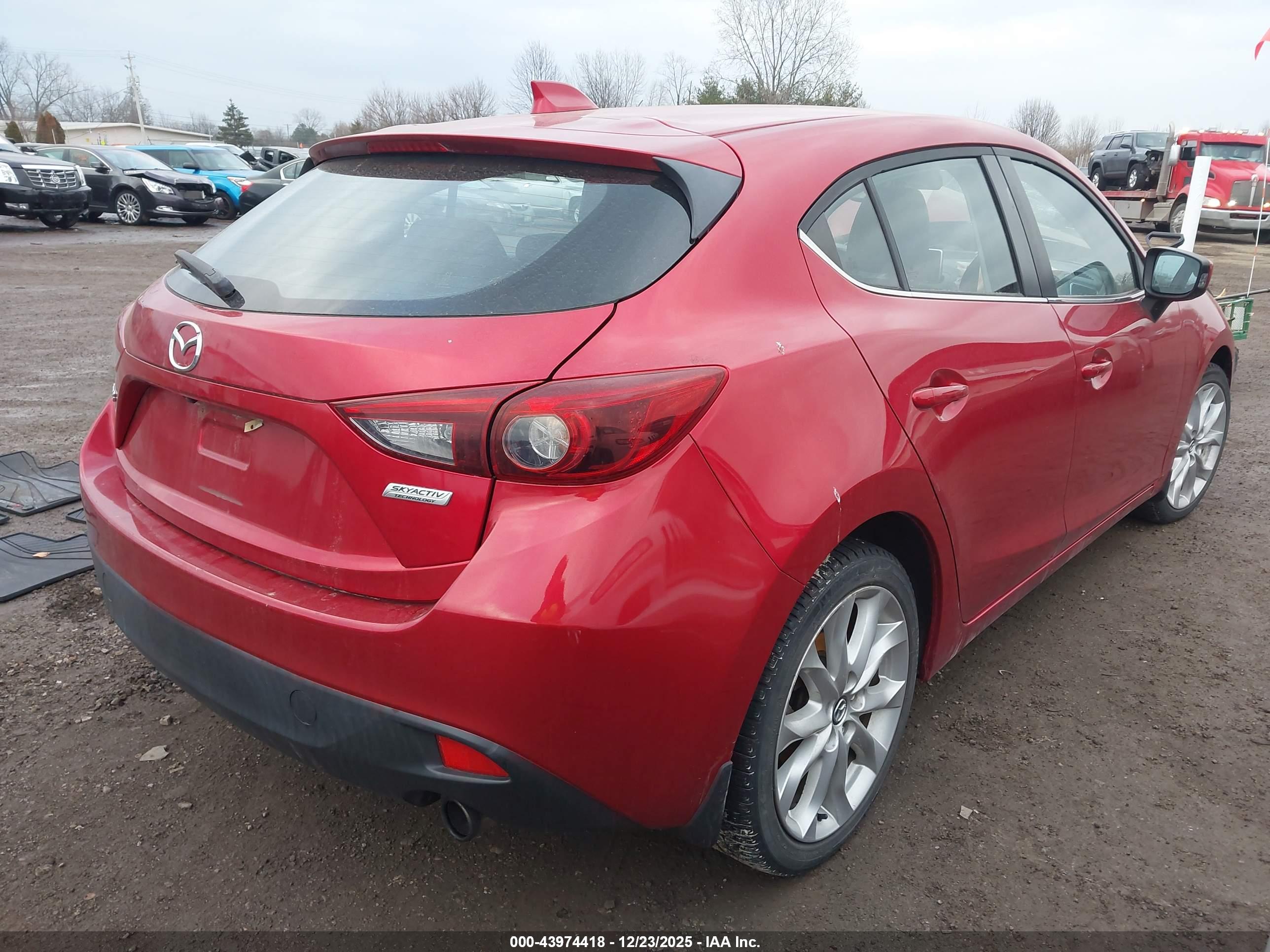 MAZDA MAZDA3 image 4