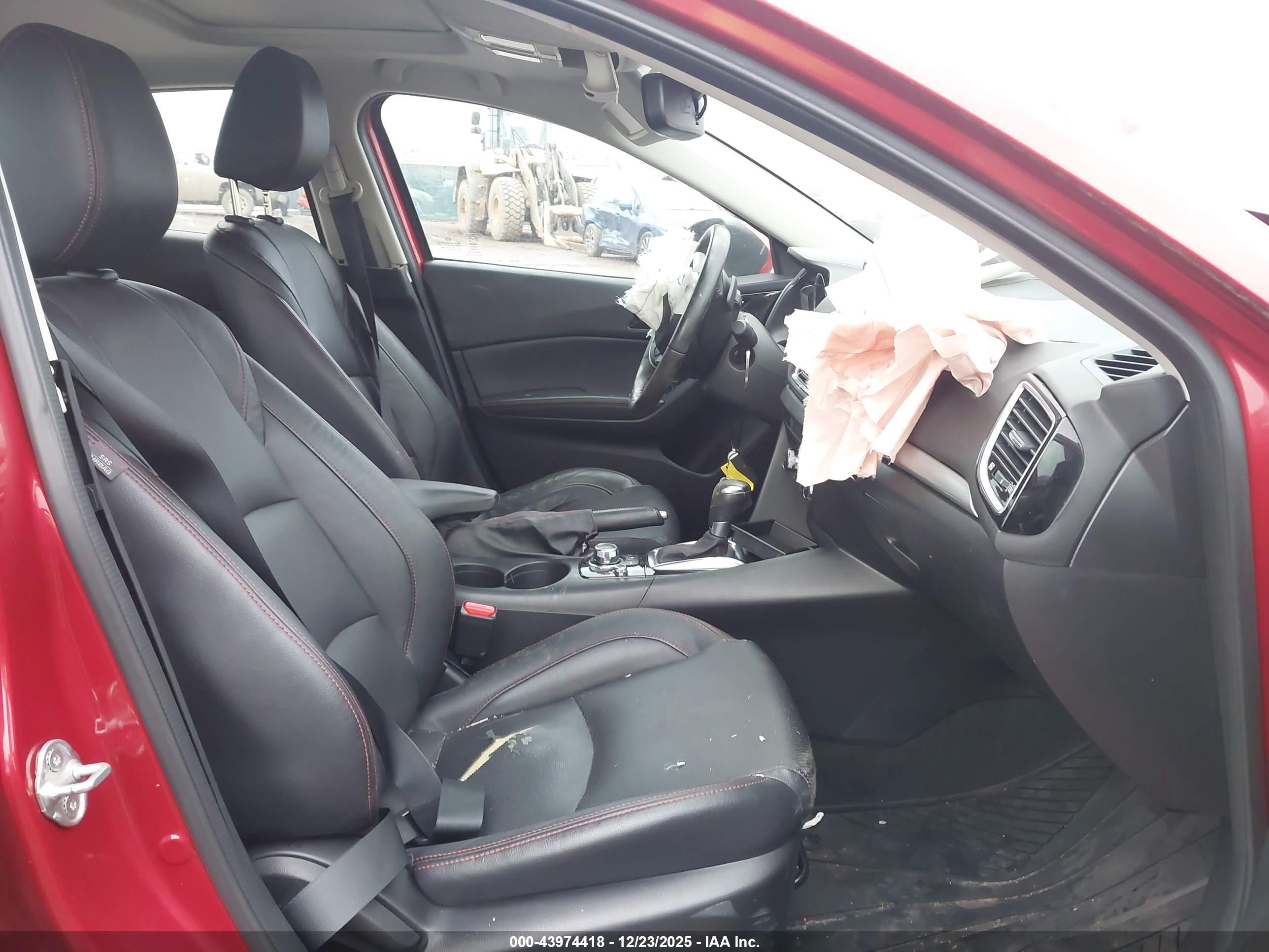 MAZDA MAZDA3 image 5