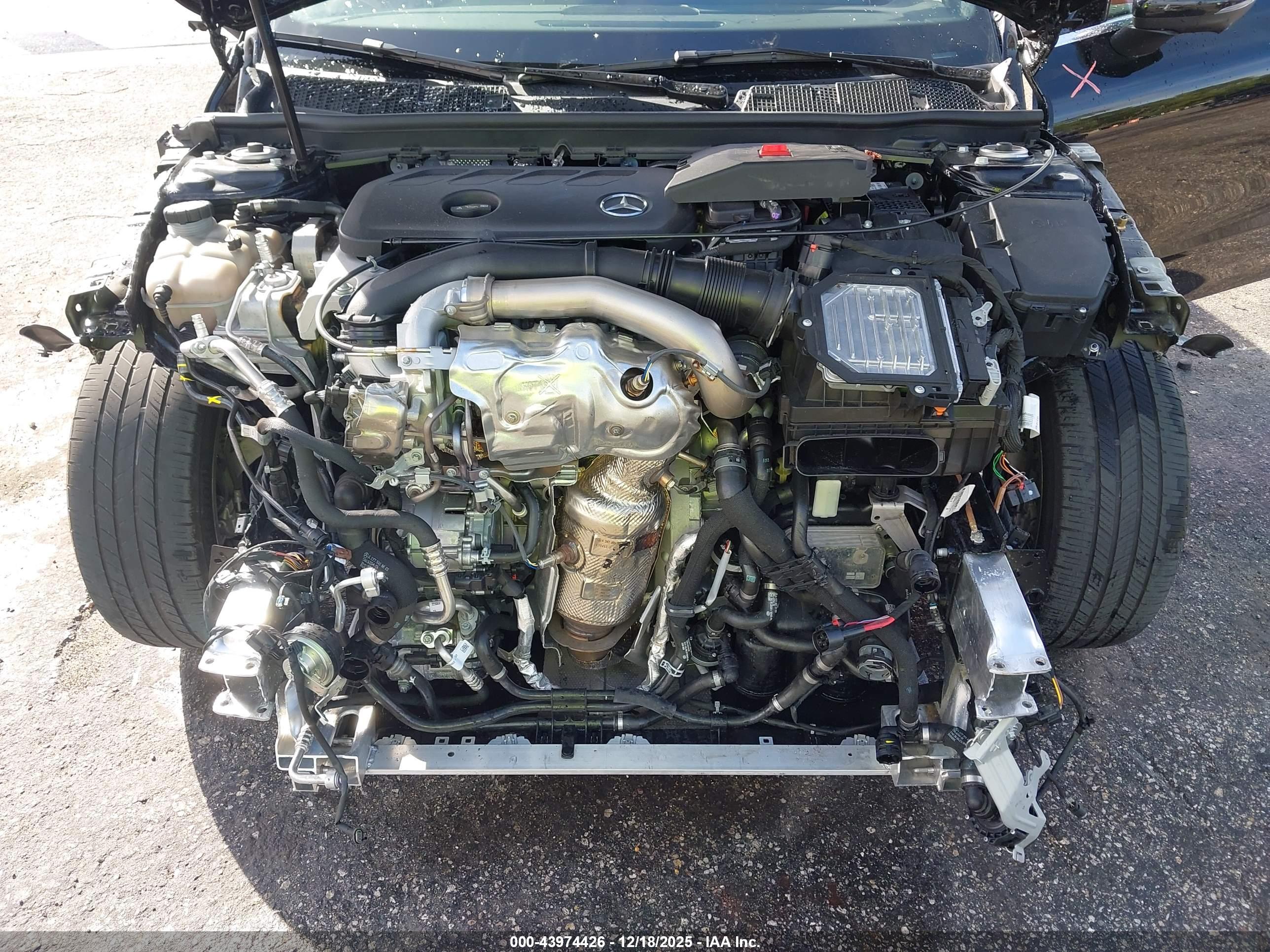 MERCEDES-BENZ CLA image 10