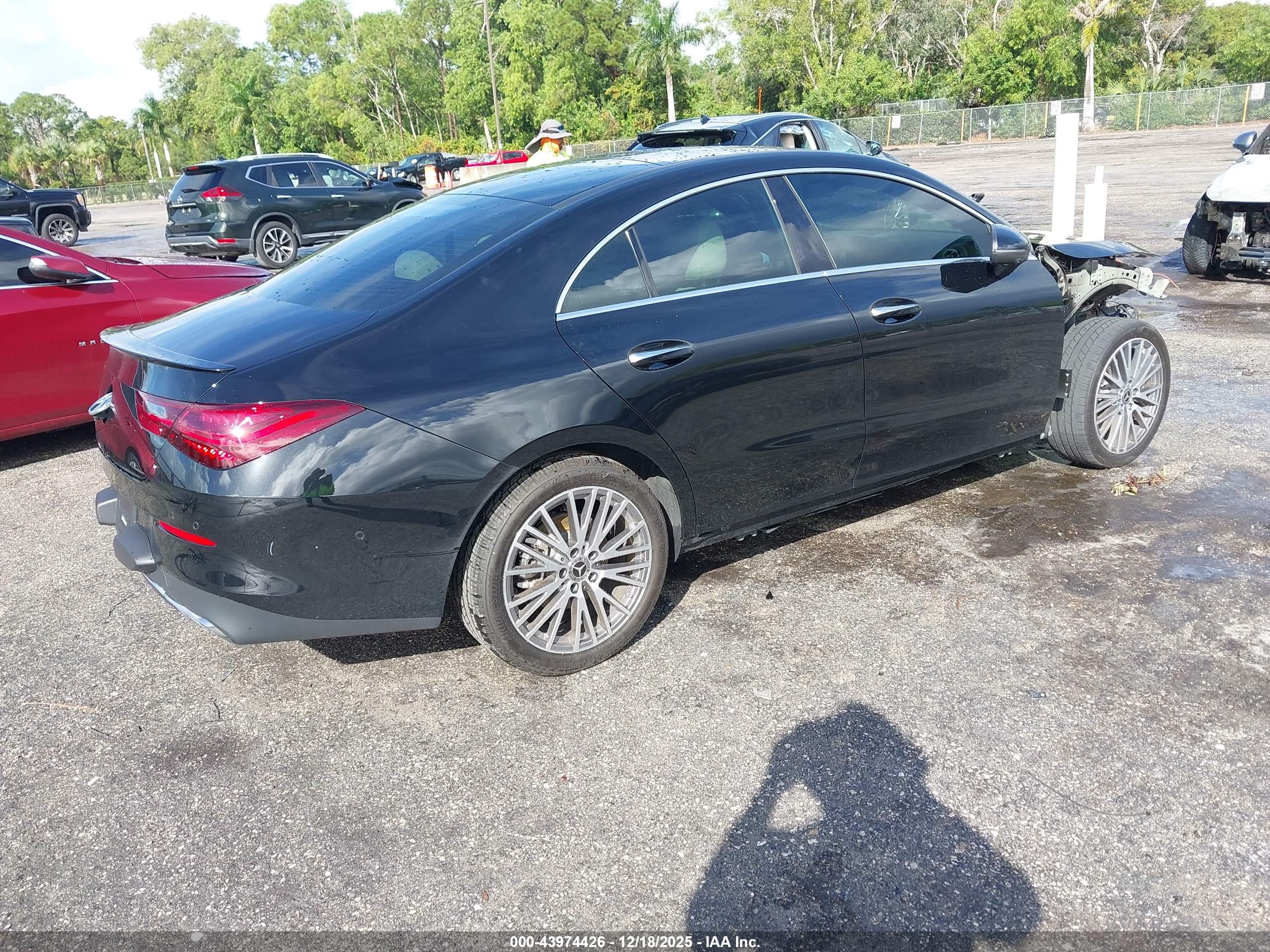 MERCEDES-BENZ CLA image 4