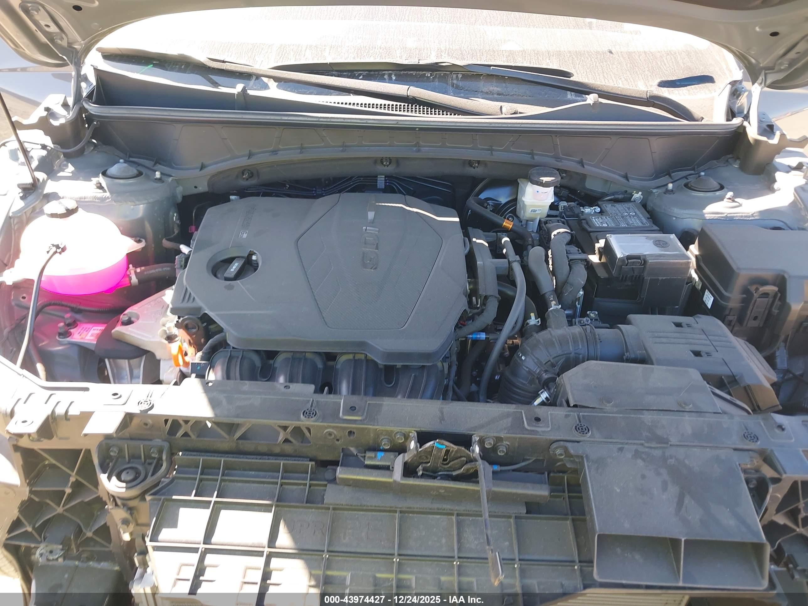 HYUNDAI TUCSON image 10