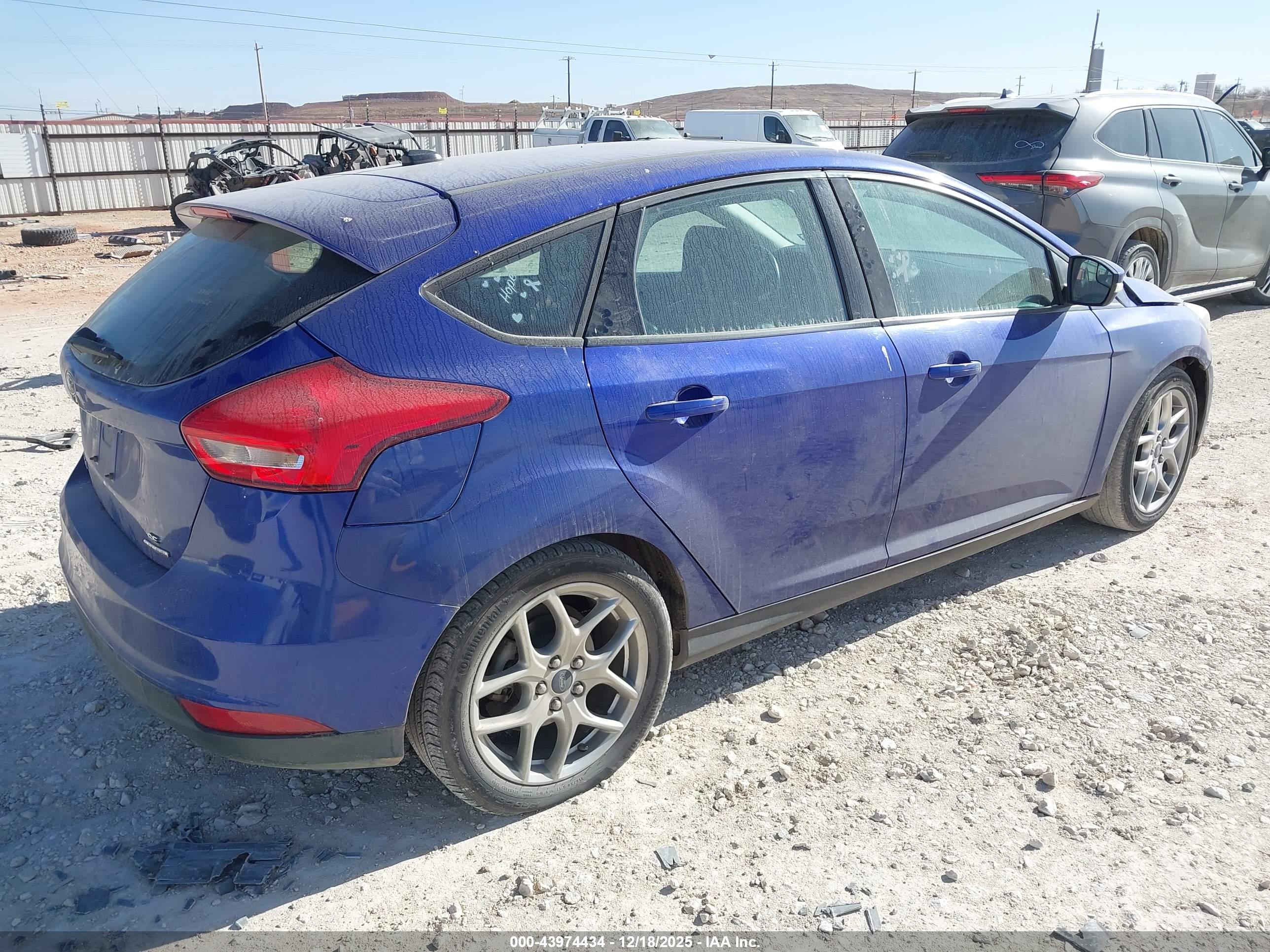 FORD FOCUS image 4