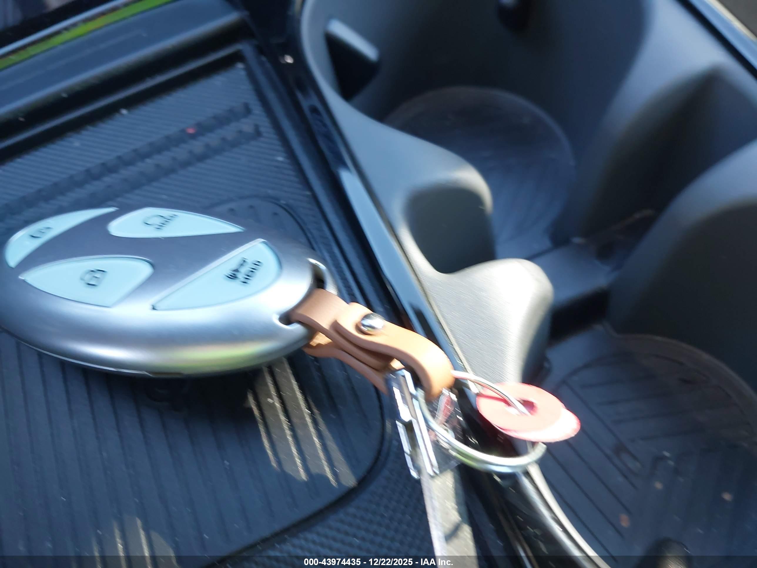 HYUNDAI IONIQ image 11