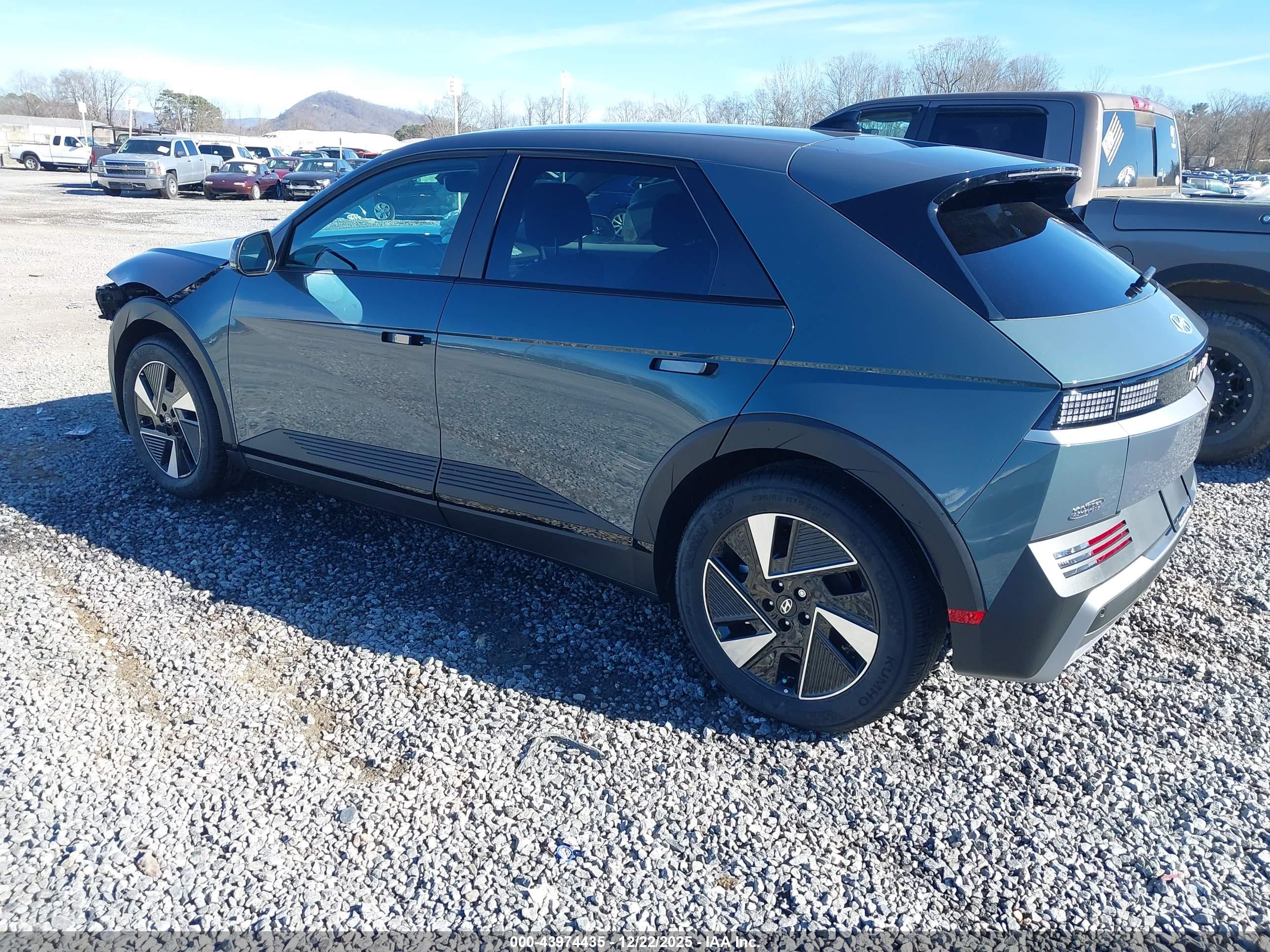HYUNDAI IONIQ image 3