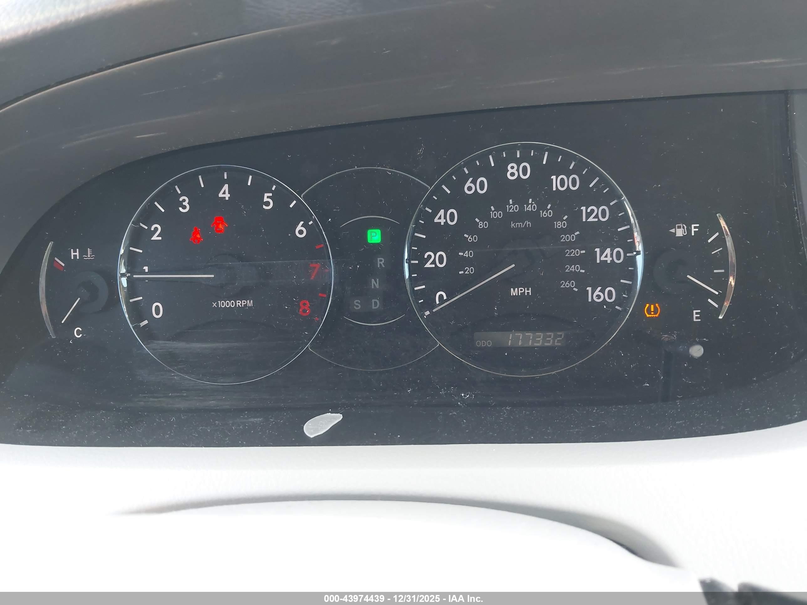 TOYOTA AVALON image 7