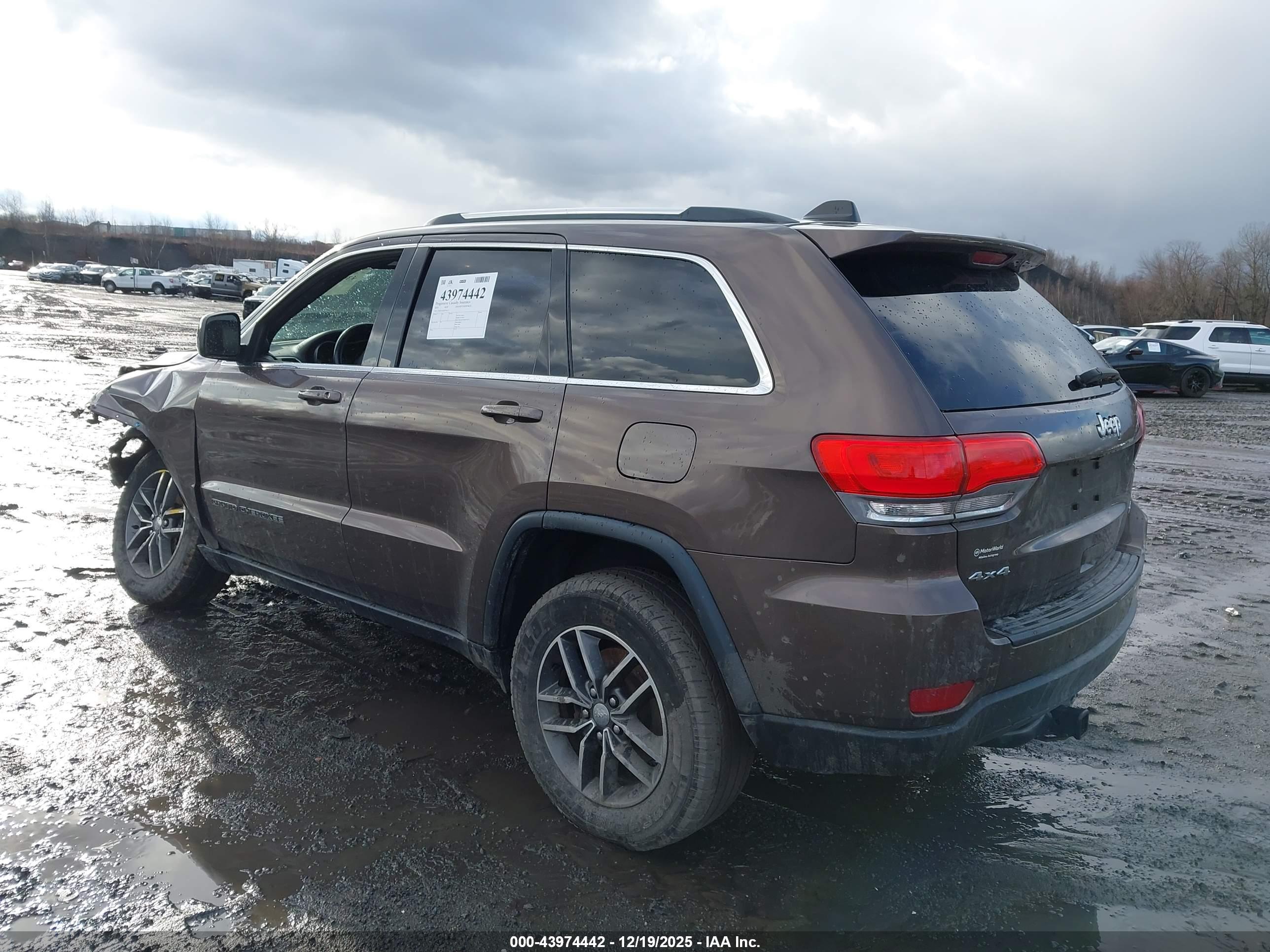 JEEP GRAND image 3