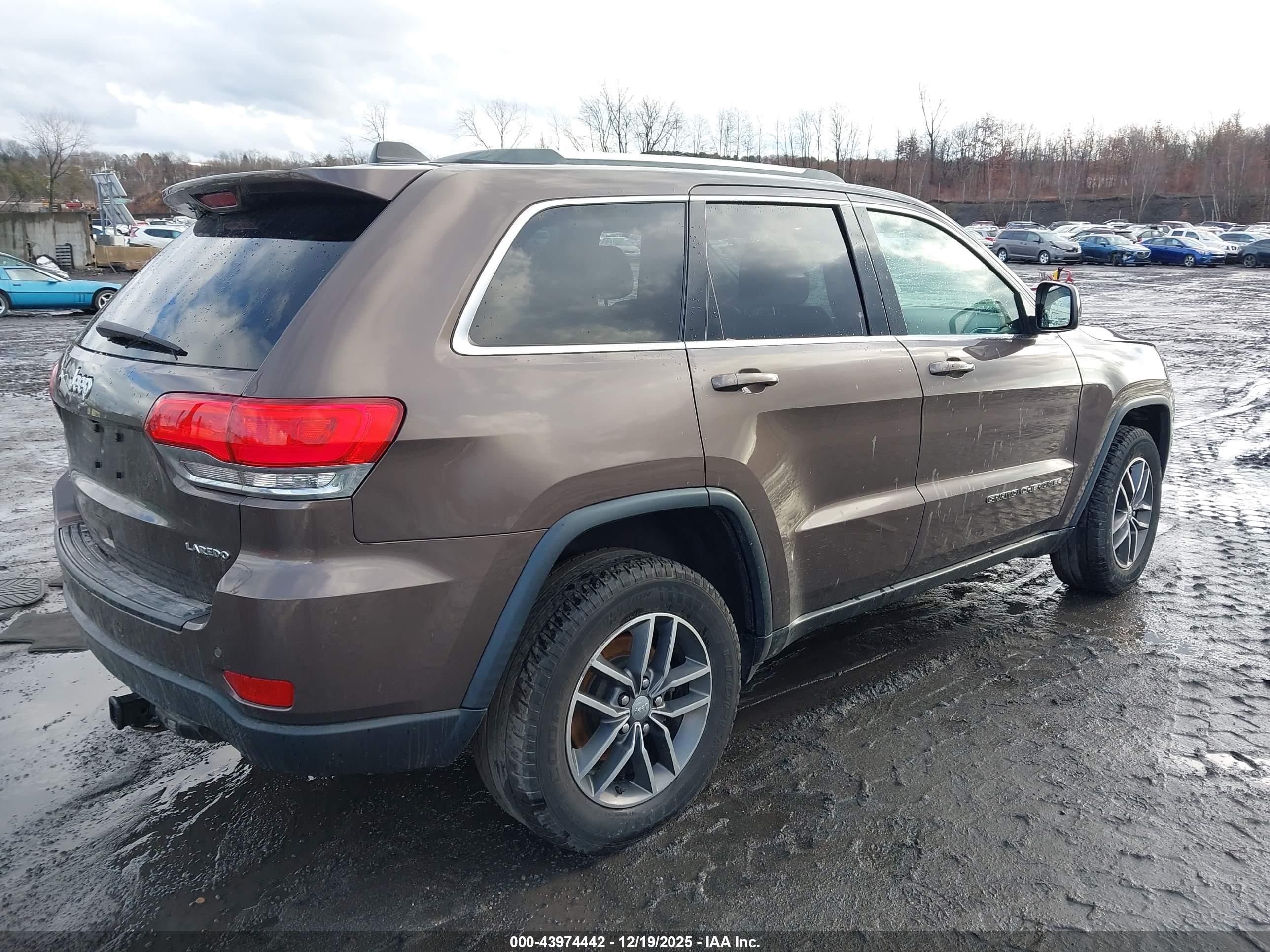 JEEP GRAND image 4
