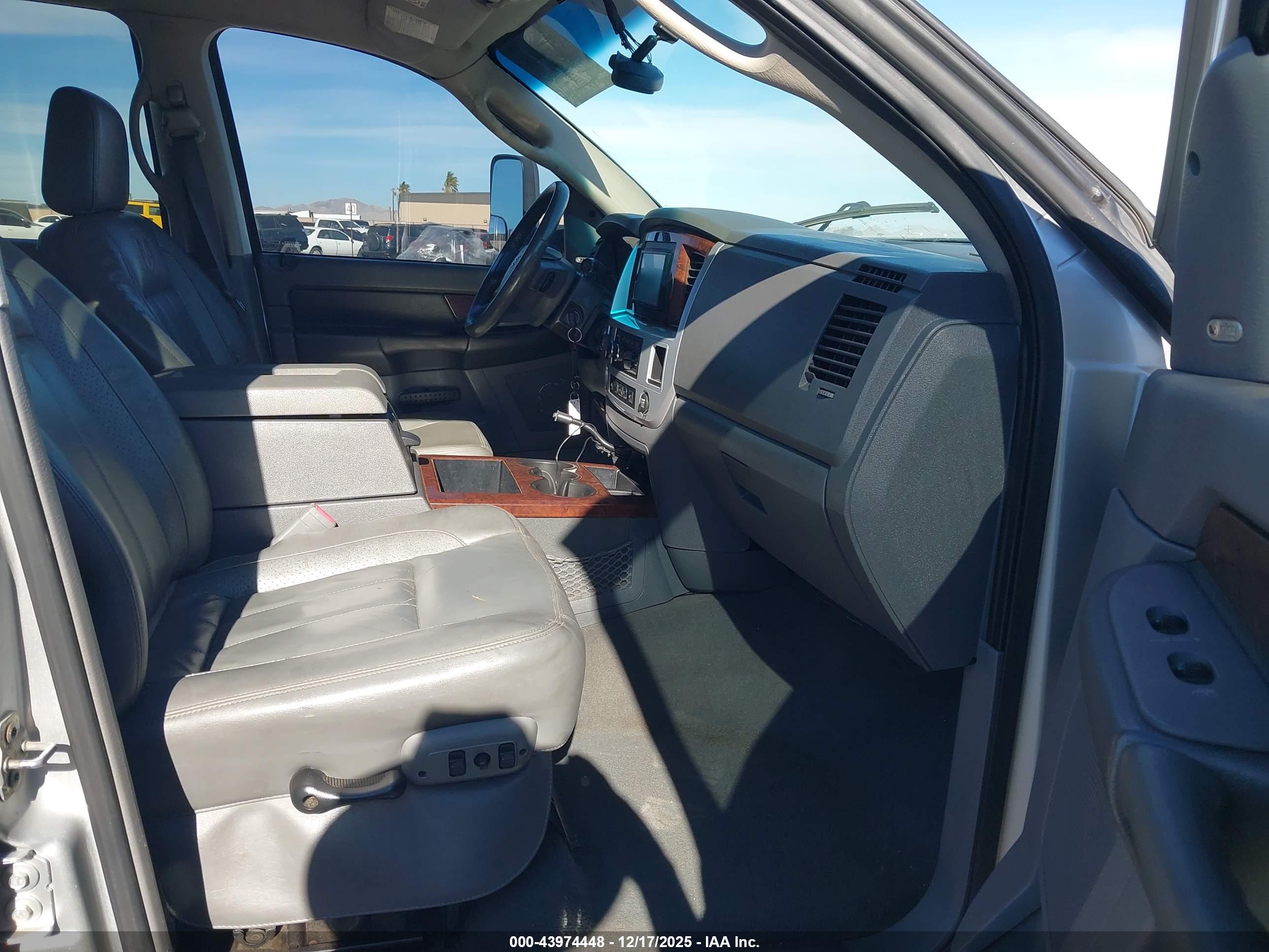 DODGE RAM image 5