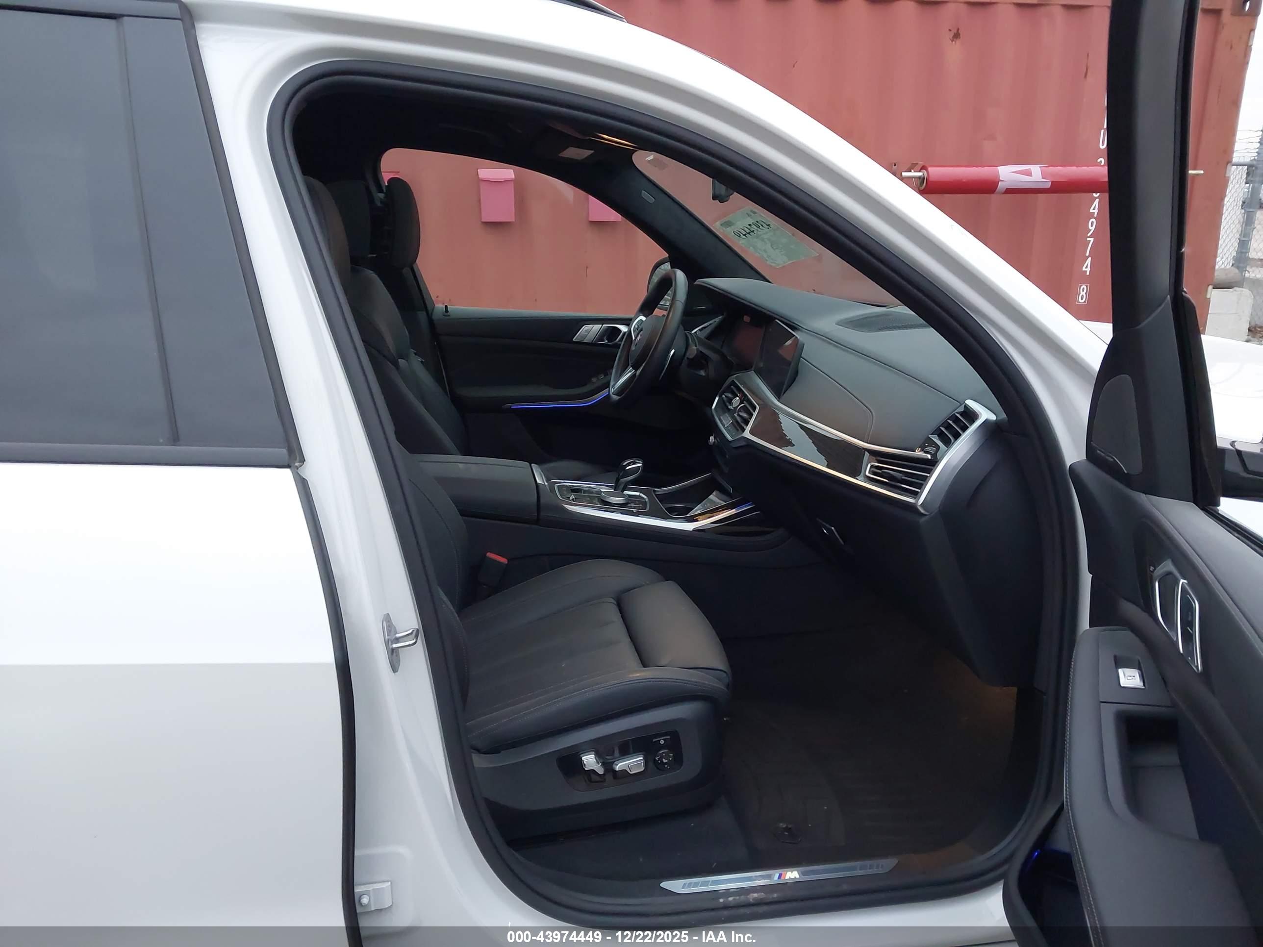 BMW X7 image 5