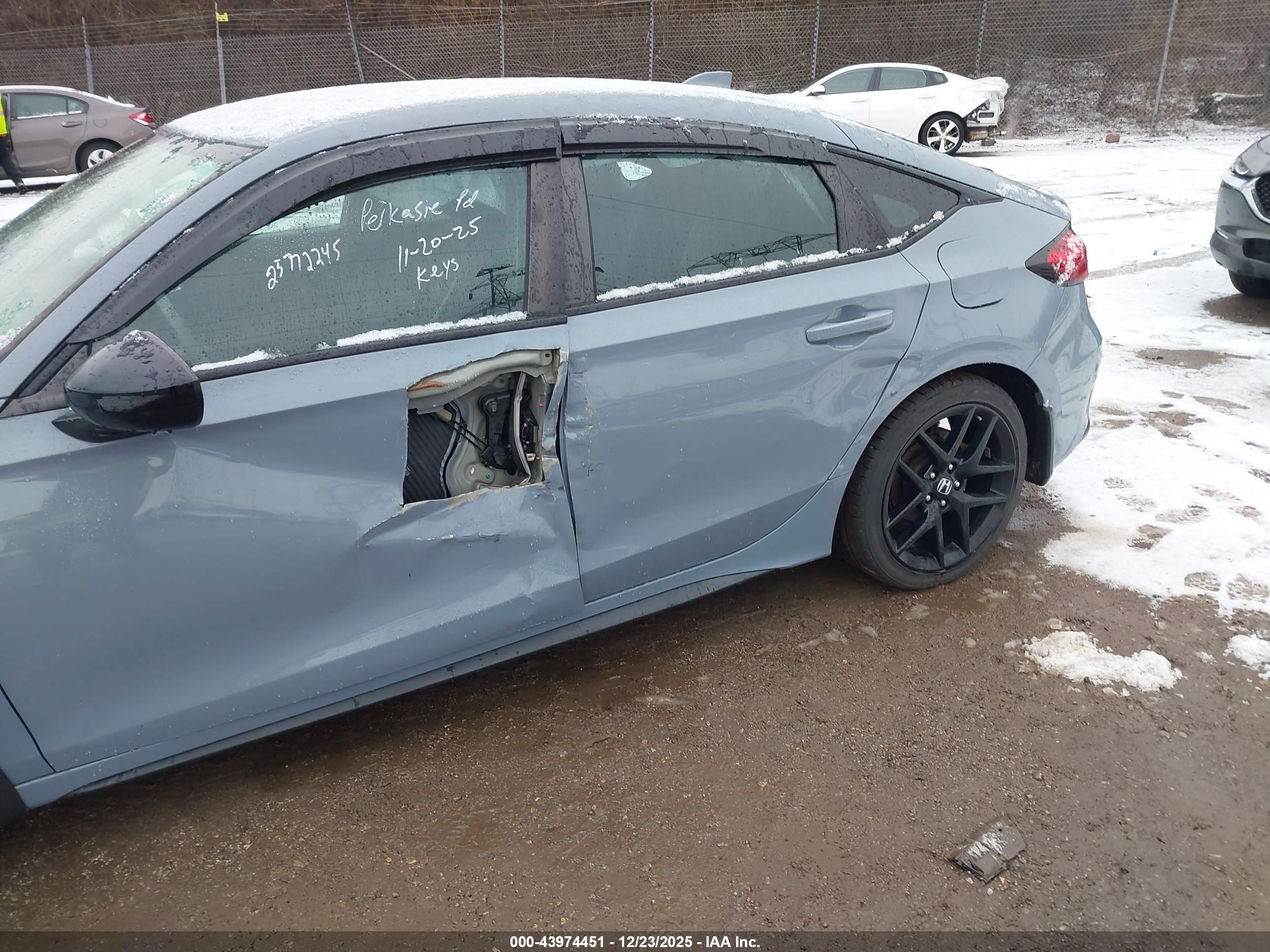 HONDA CIVIC image 6