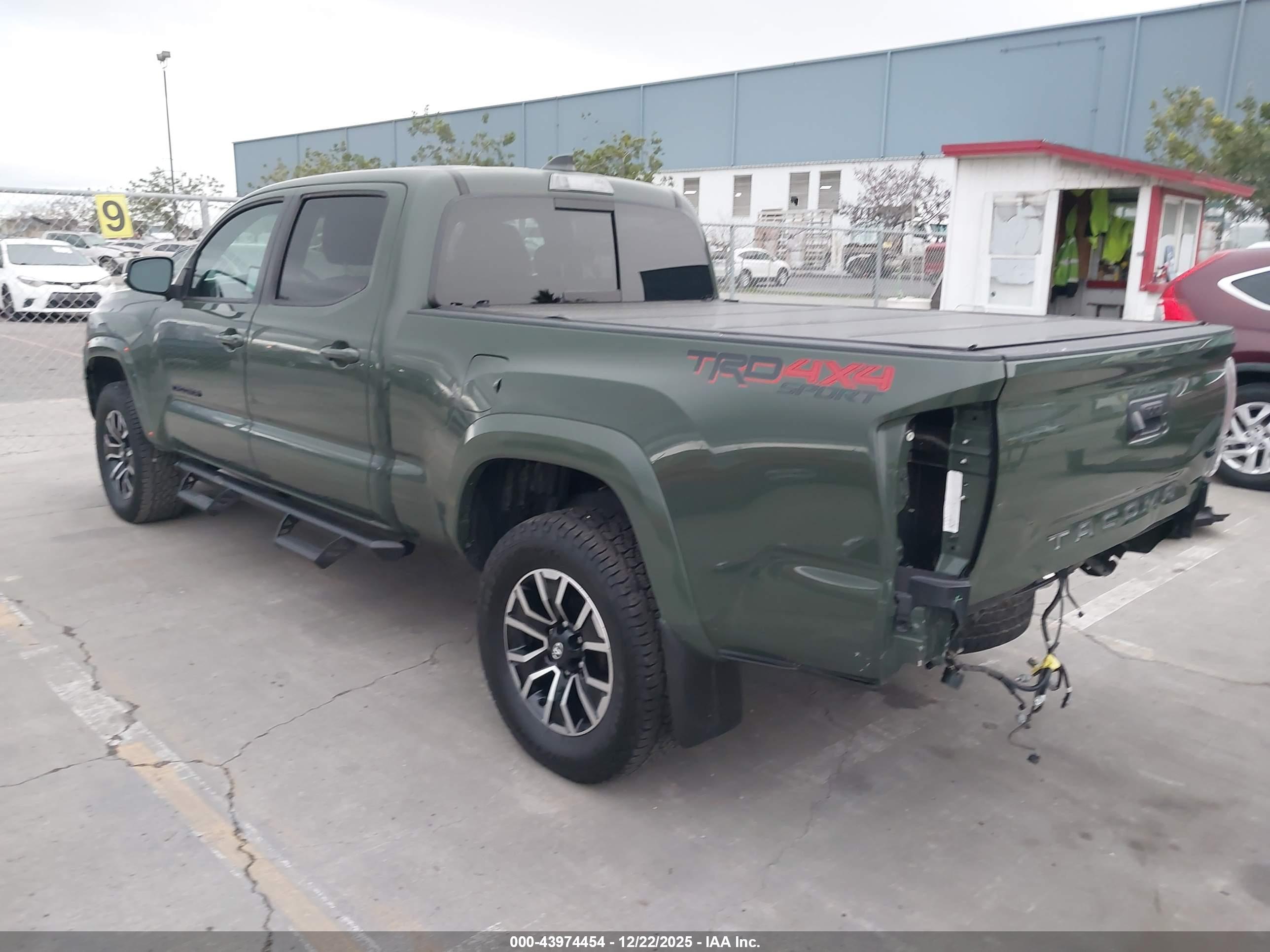 TOYOTA TACOMA image 3