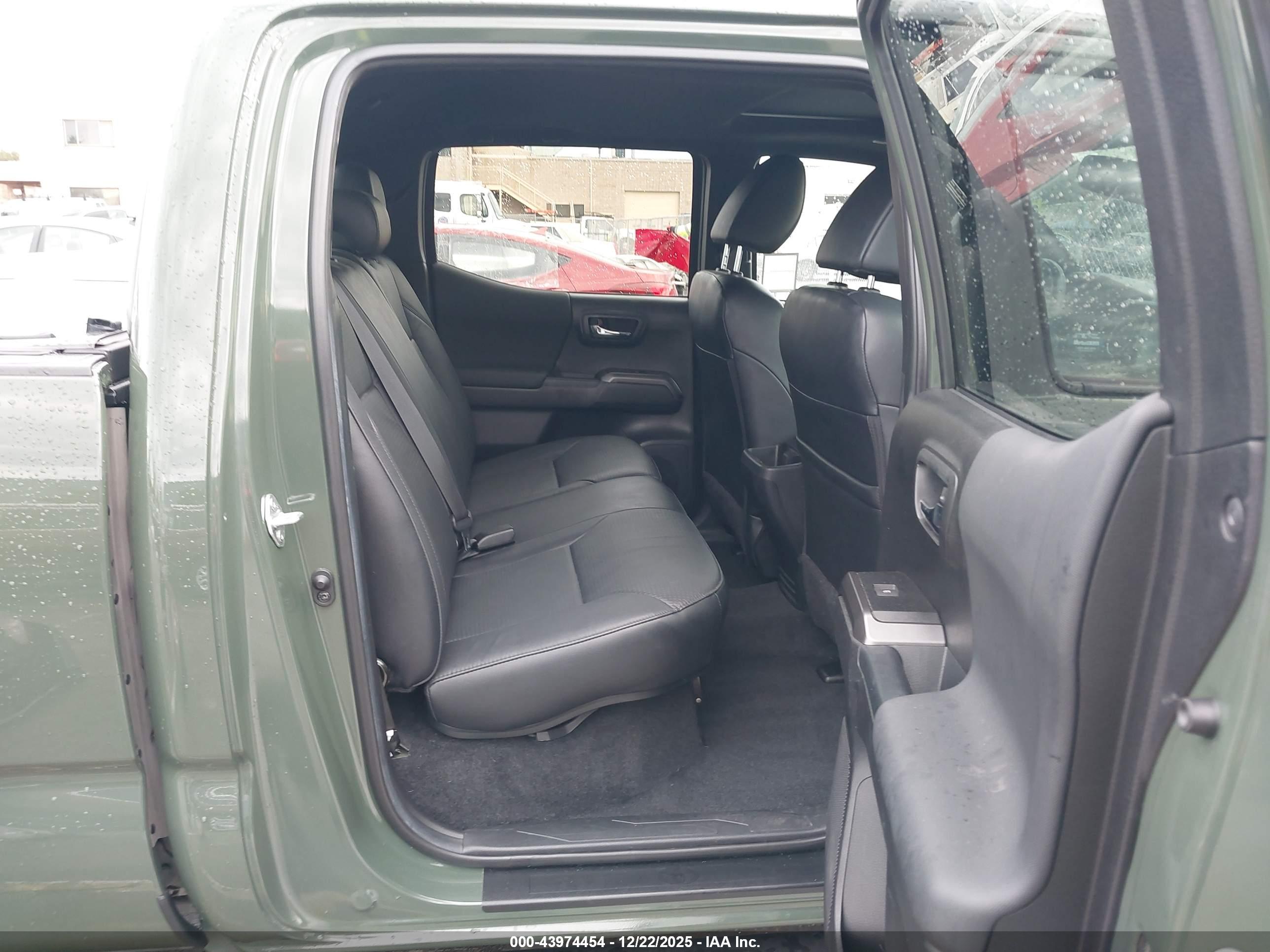 TOYOTA TACOMA image 8