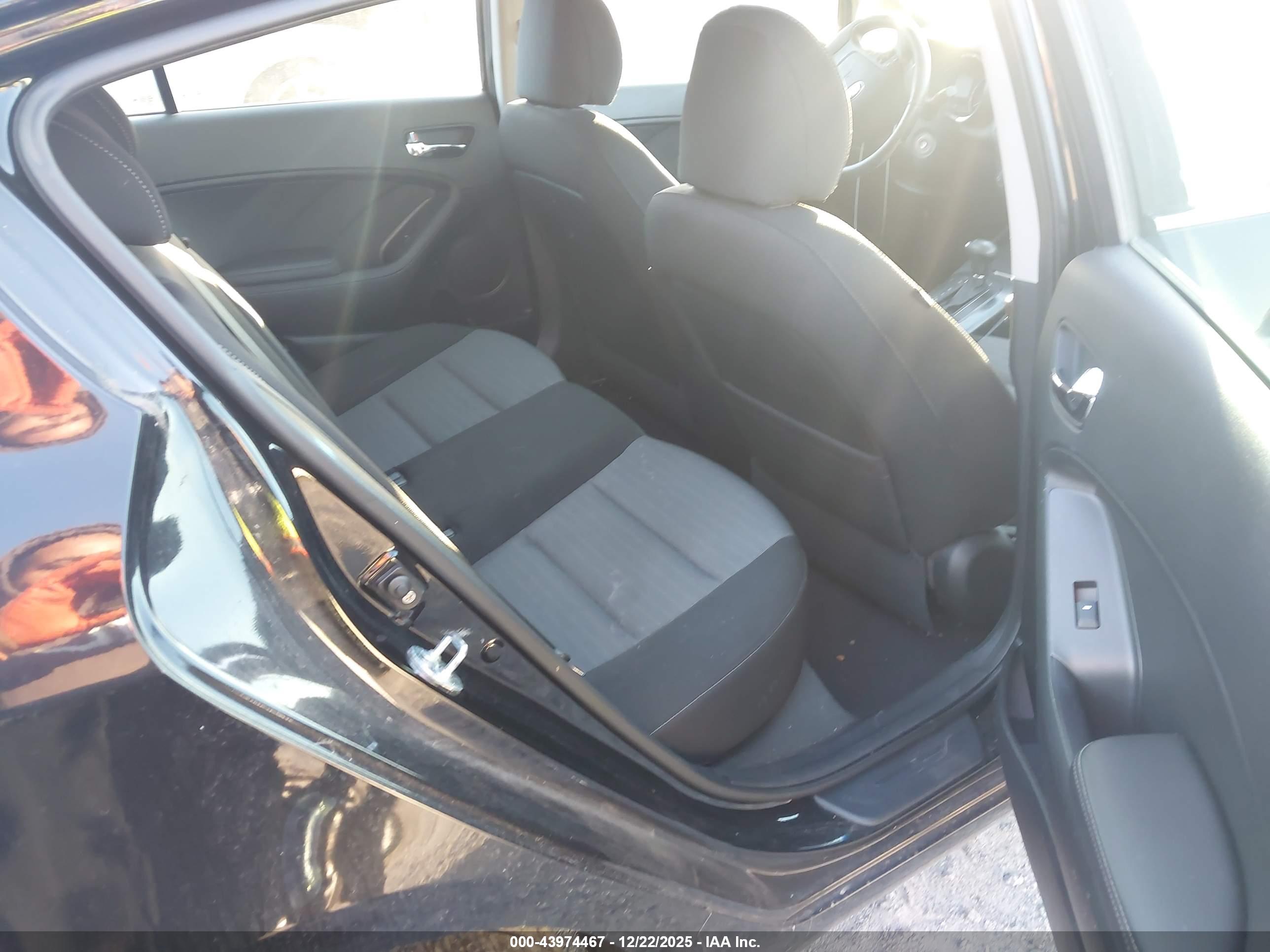 KIA FORTE image 8