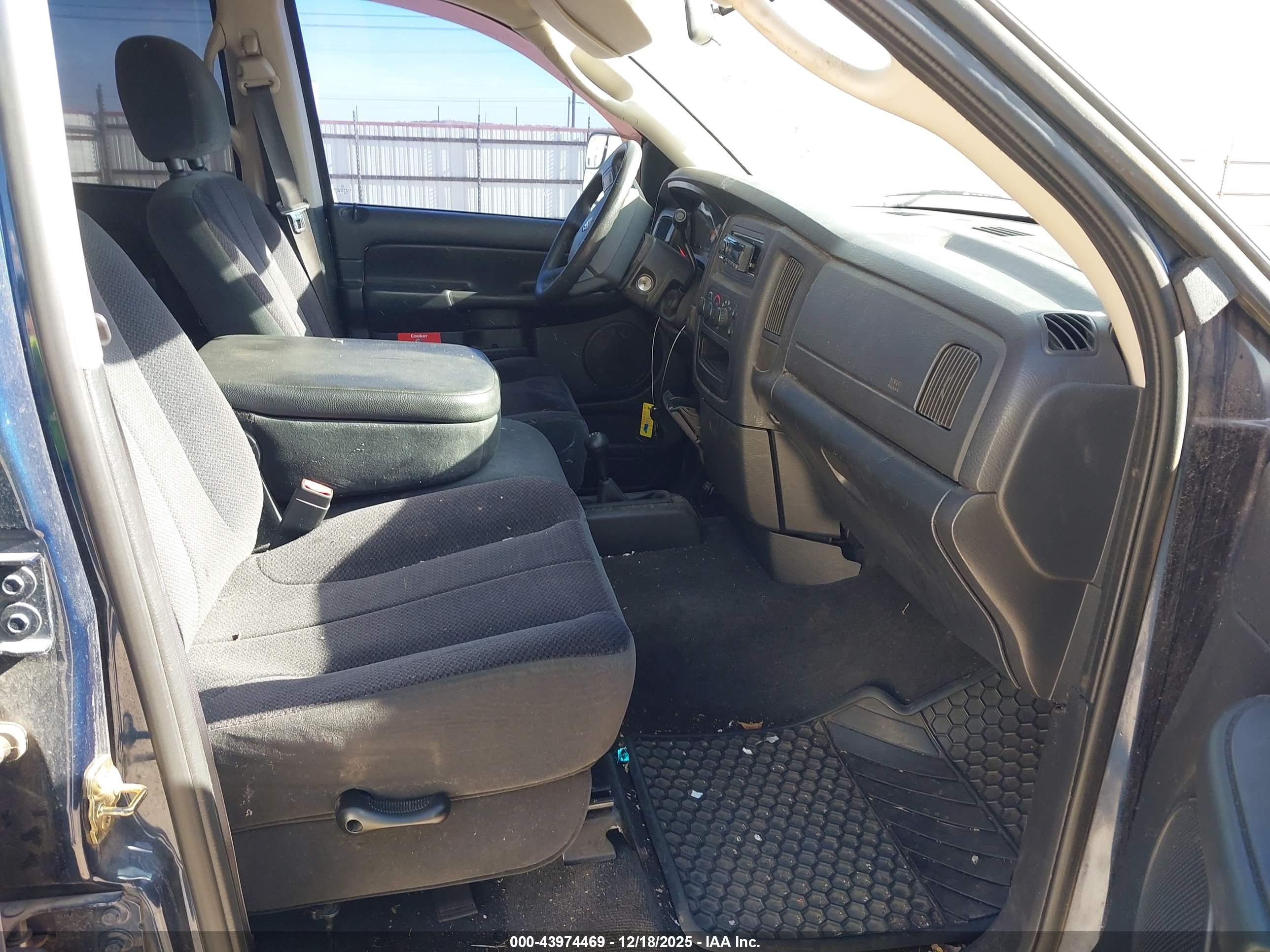DODGE RAM image 5