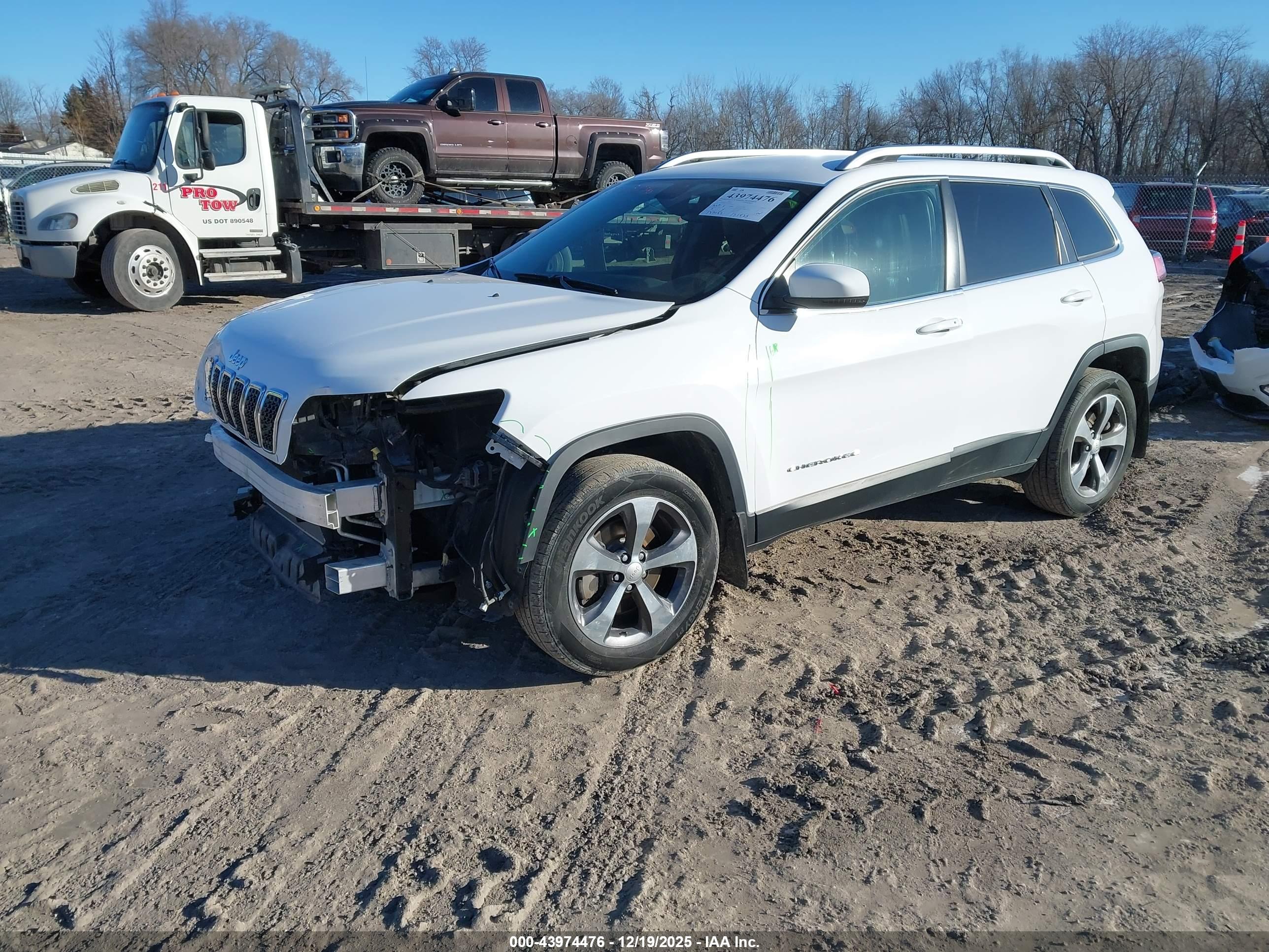 JEEP CHEROKEE image 2