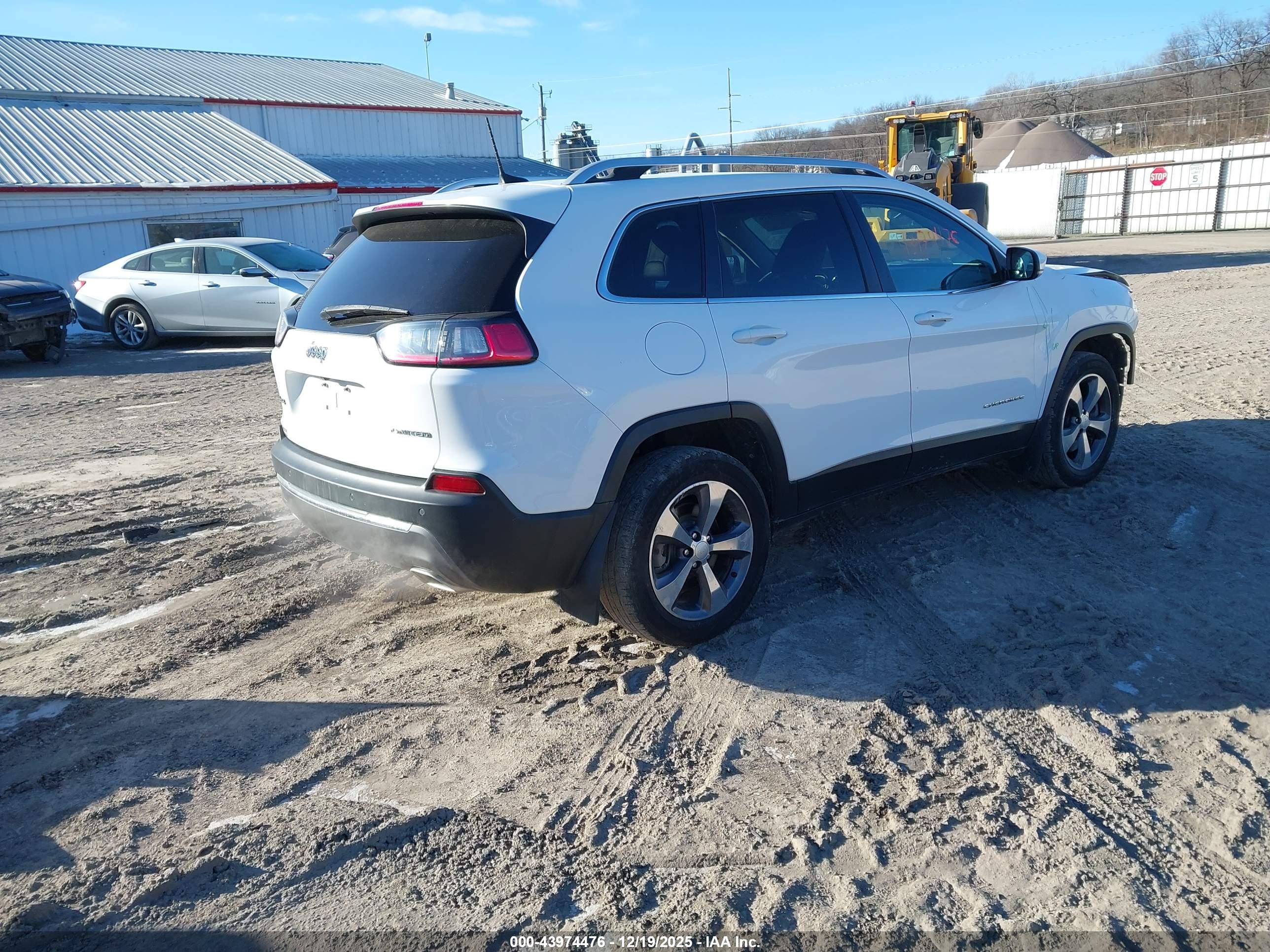 JEEP CHEROKEE image 4