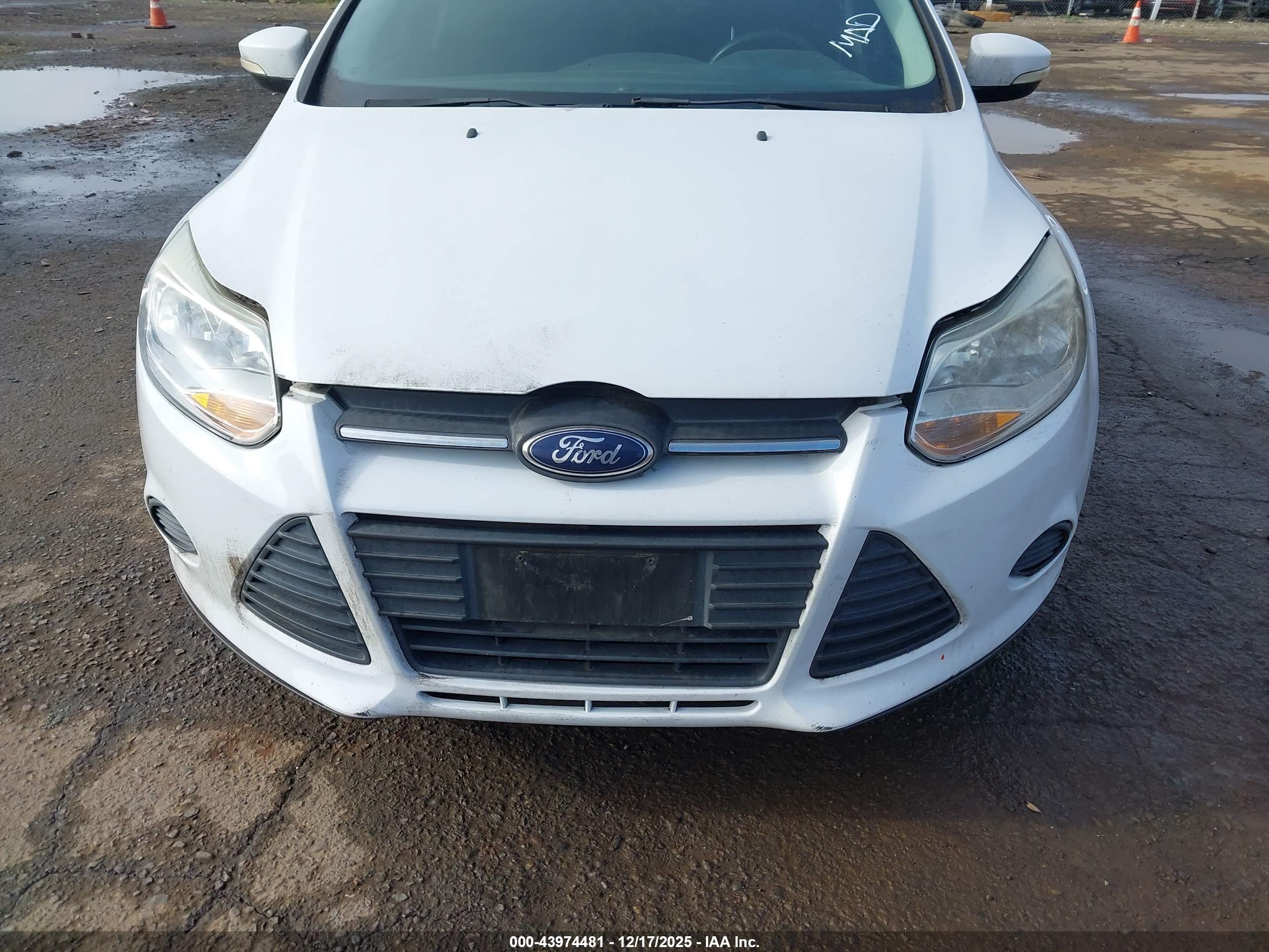 FORD FOCUS image 6