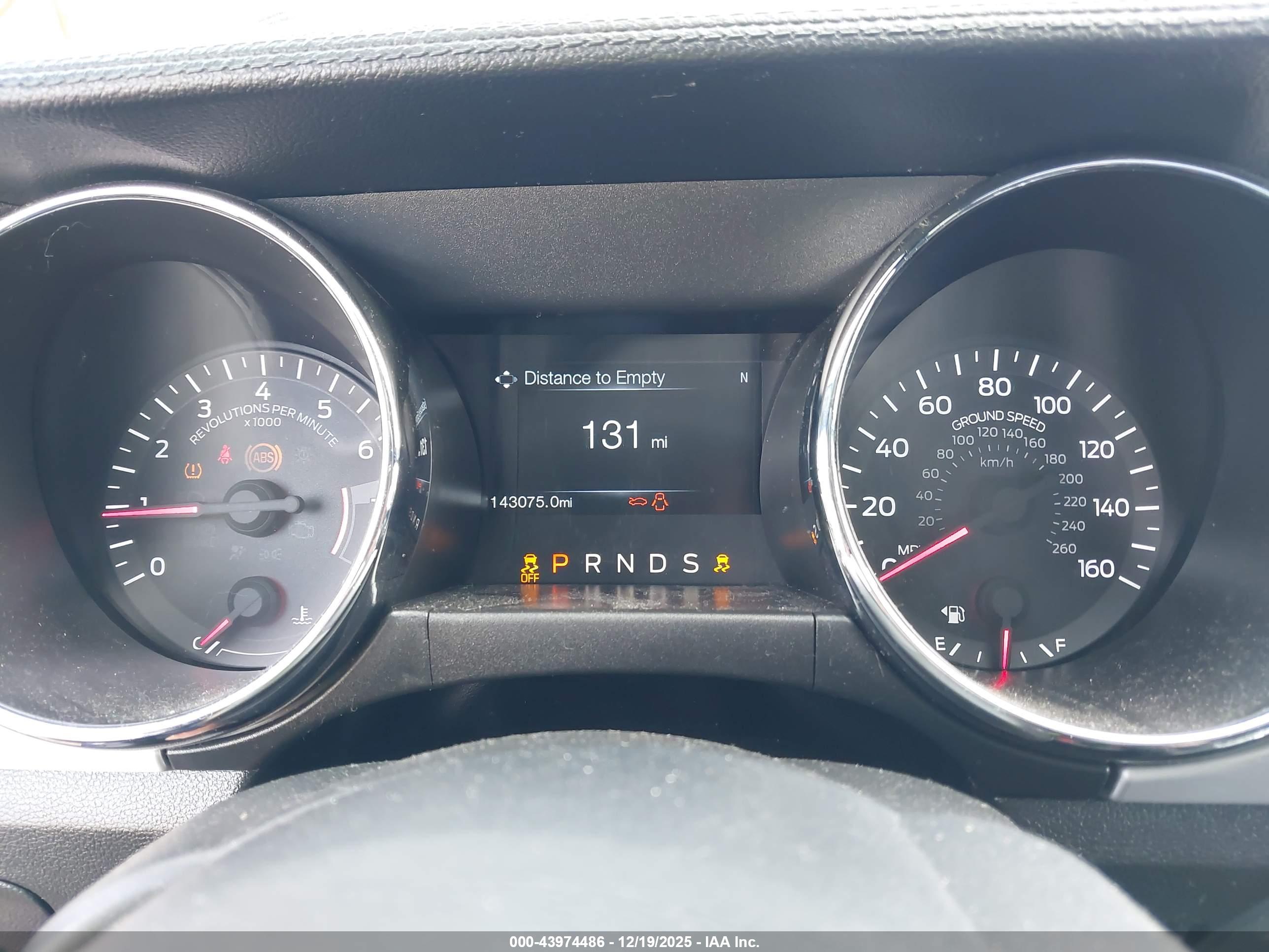 FORD MUSTANG image 7