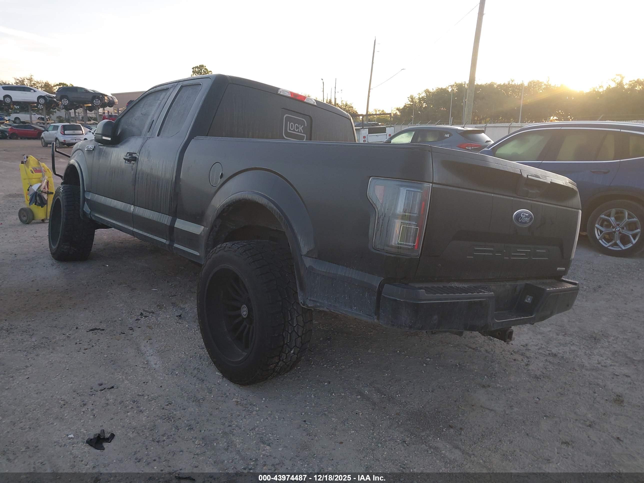 FORD F-150 image 3