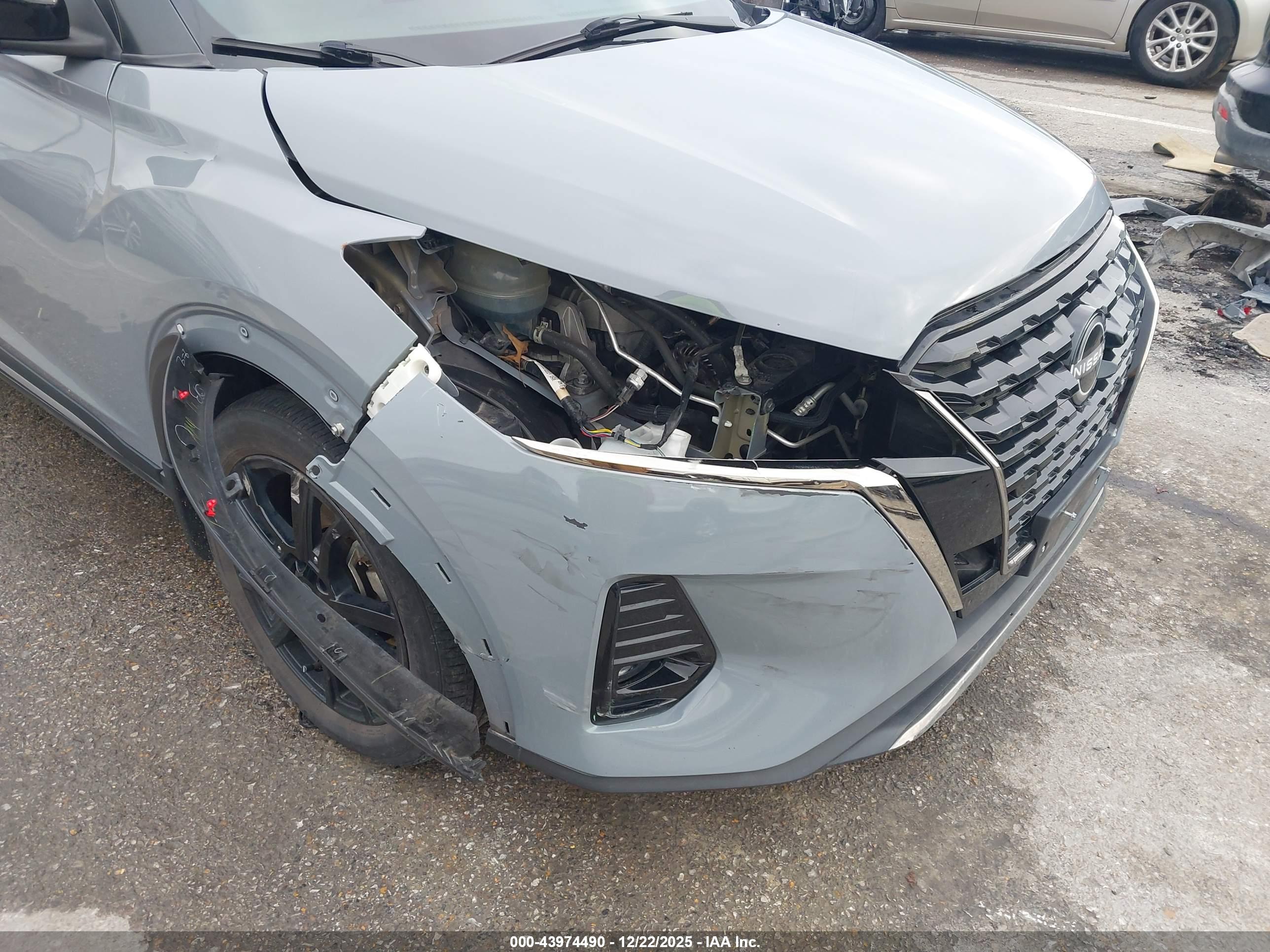 NISSAN KICKS image 6