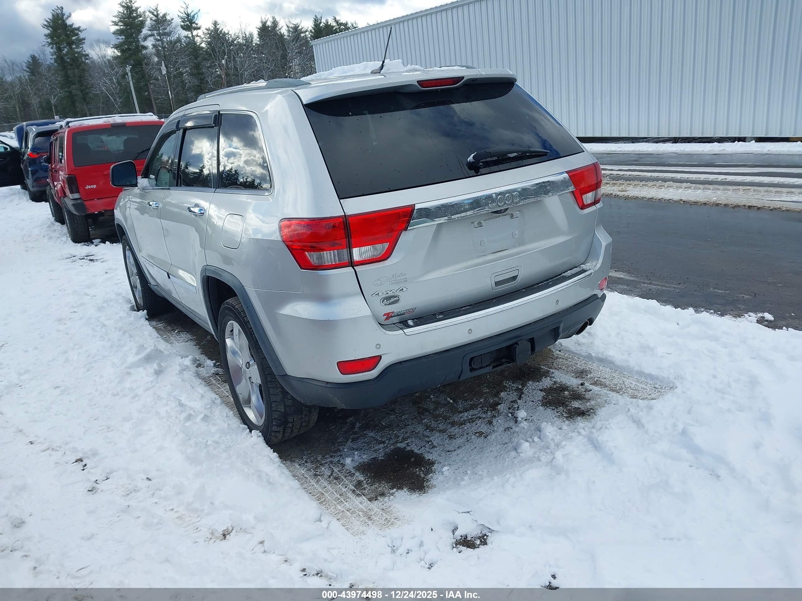 JEEP GRAND image 3