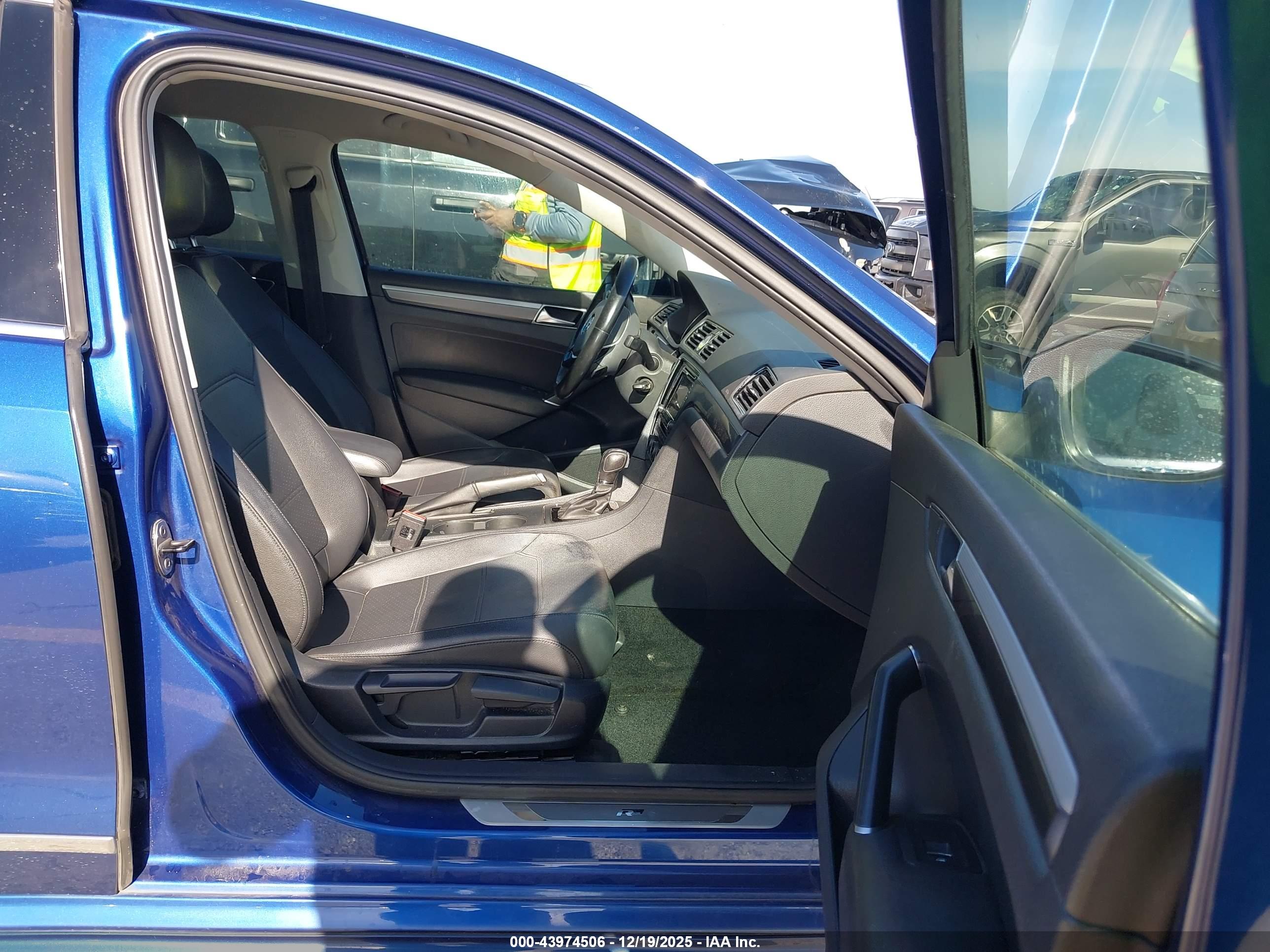 VOLKSWAGEN PASSAT image 5