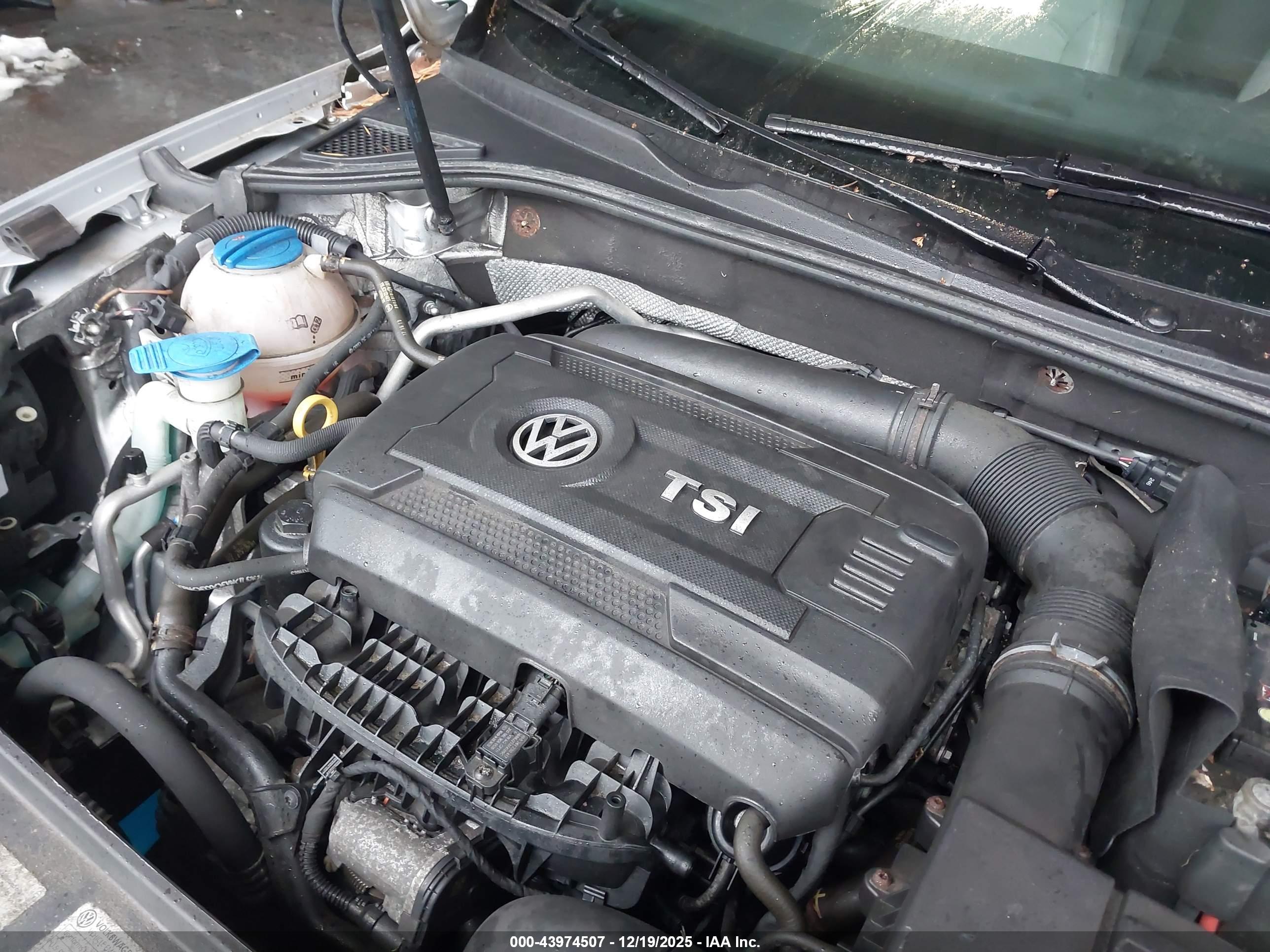 VOLKSWAGEN PASSAT image 6