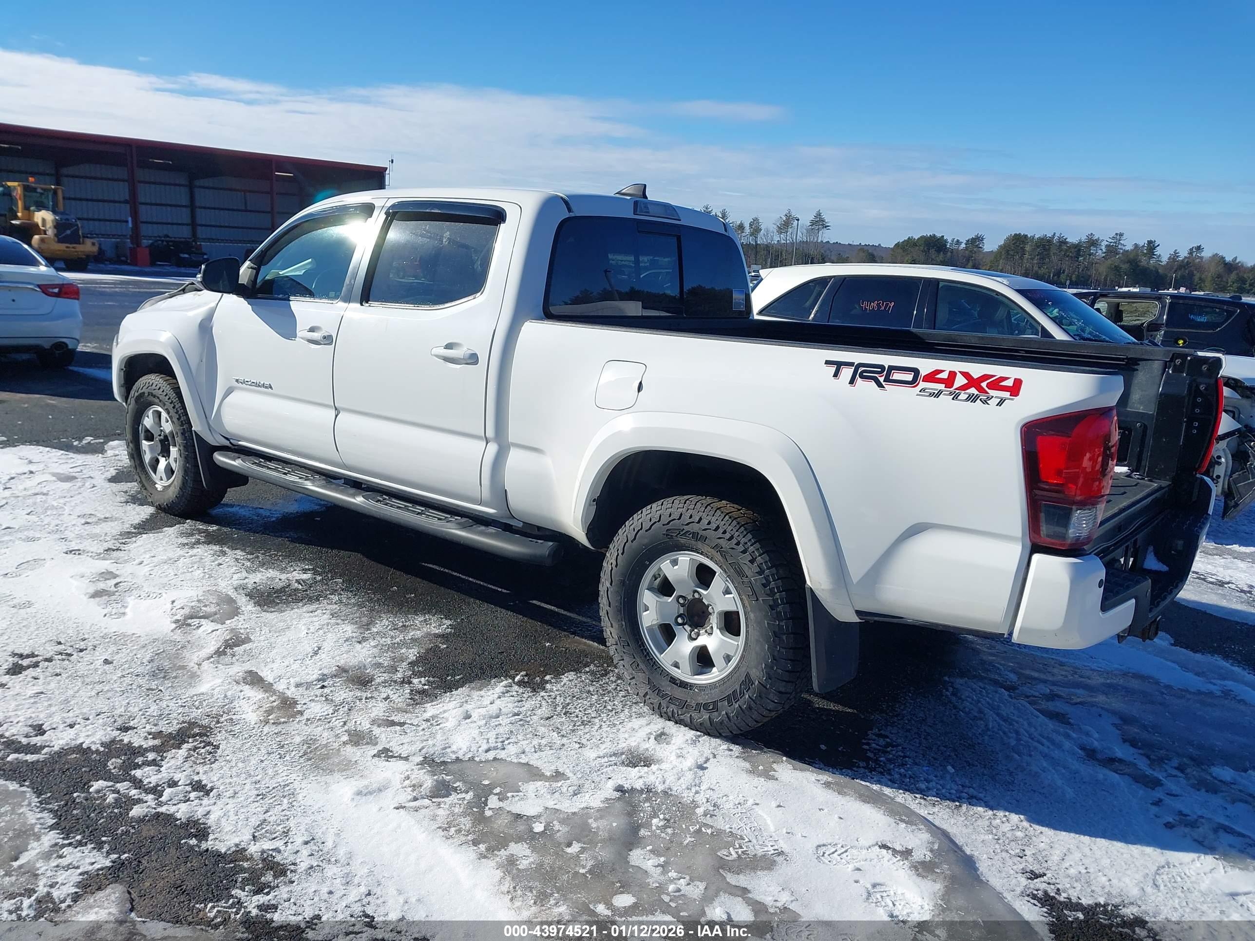 TOYOTA TACOMA image 3