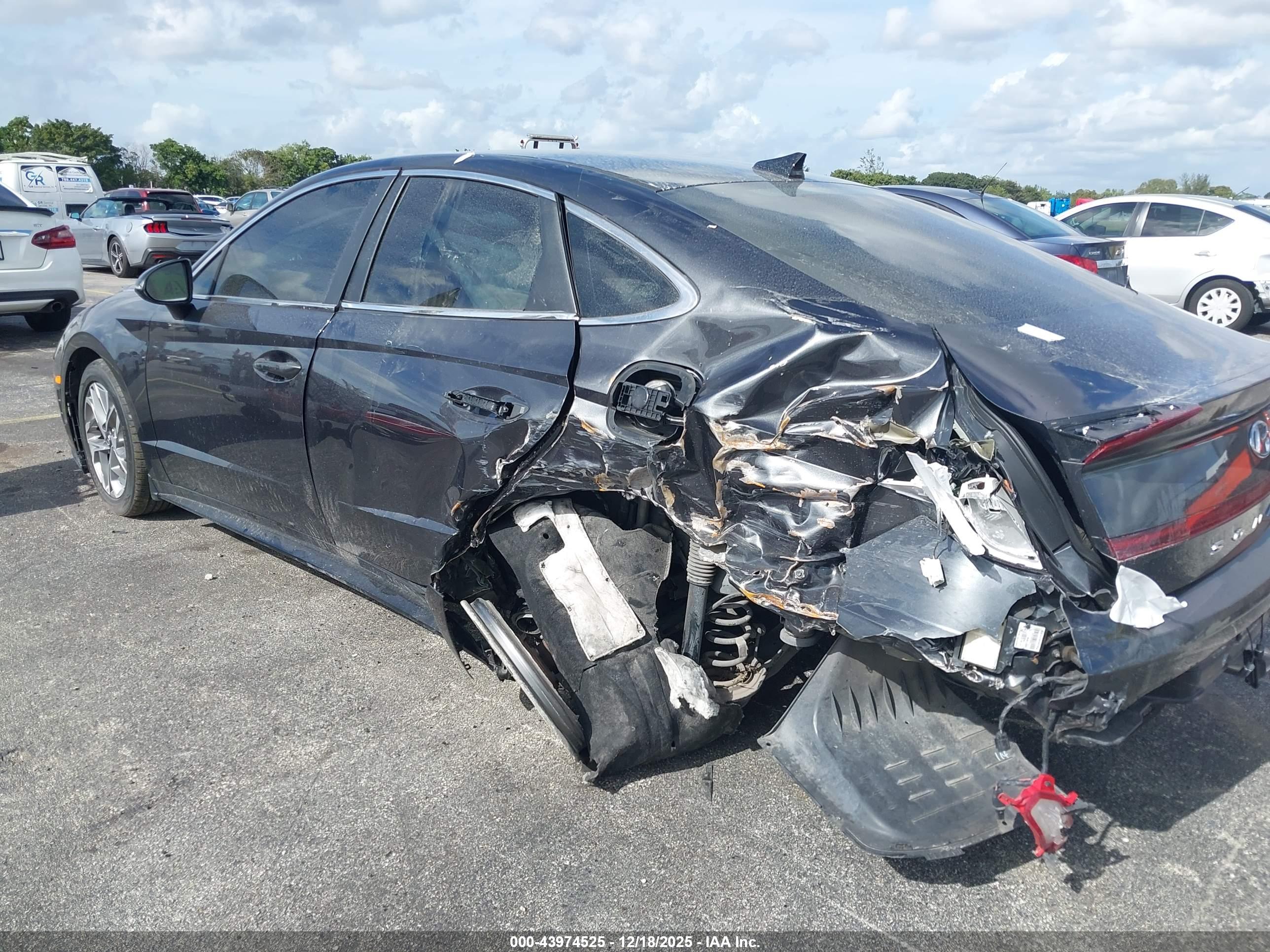 HYUNDAI SONATA image 6