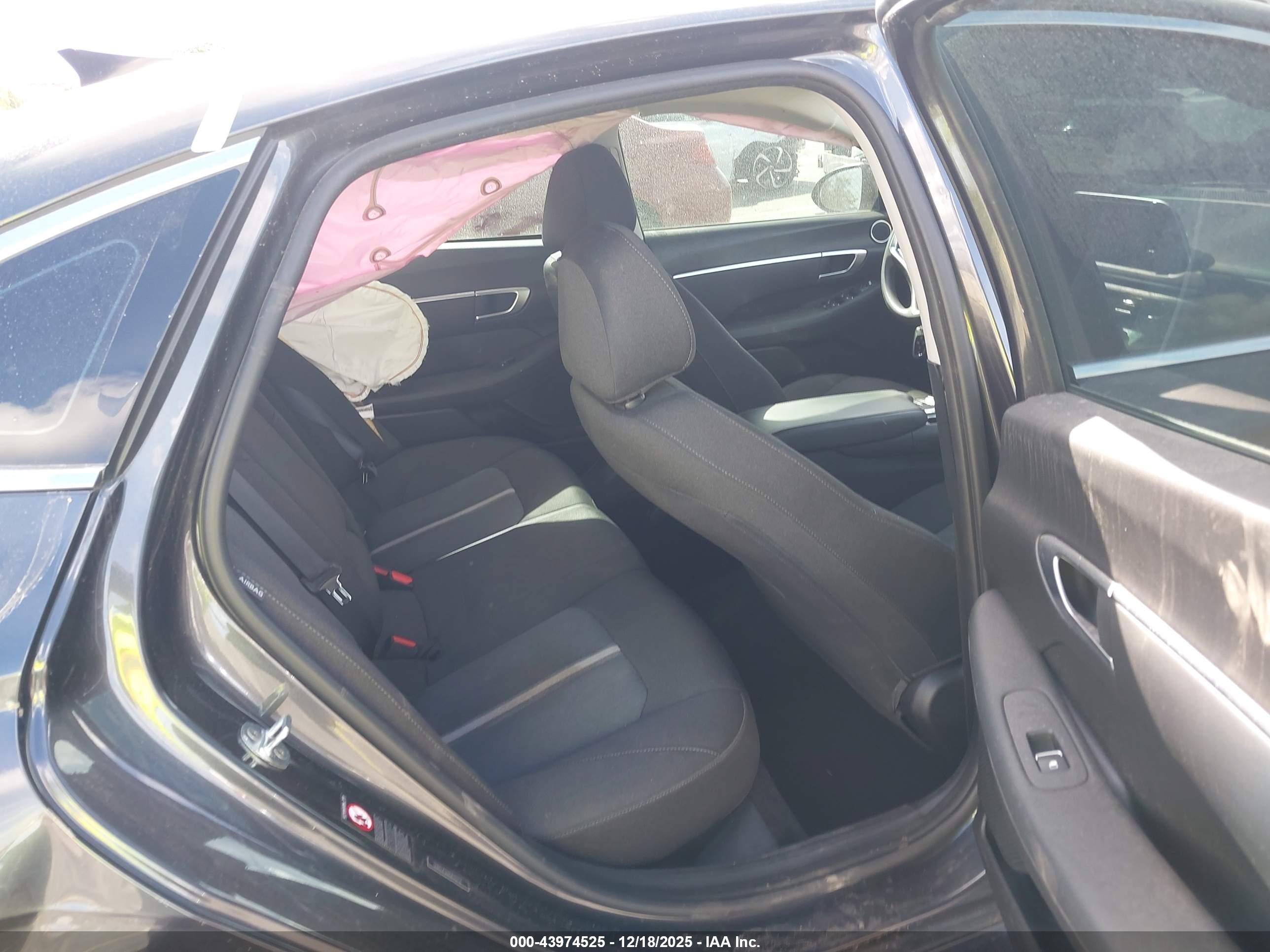 HYUNDAI SONATA image 8