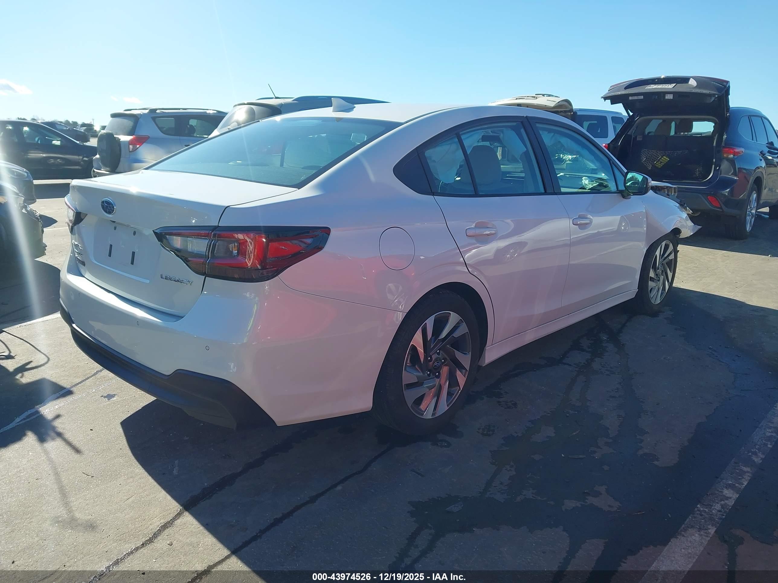 SUBARU LEGACY image 4