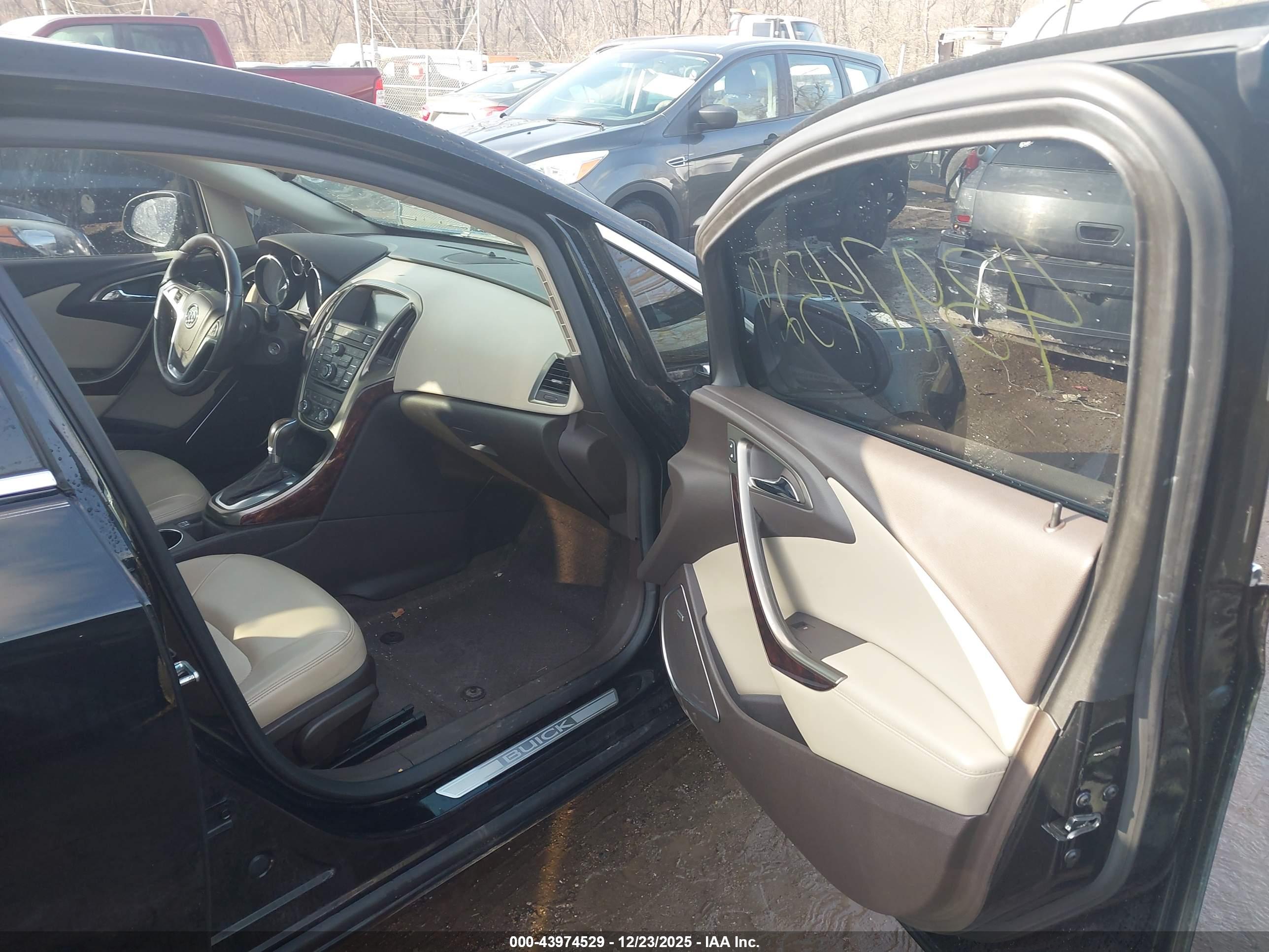 BUICK VERANO image 5