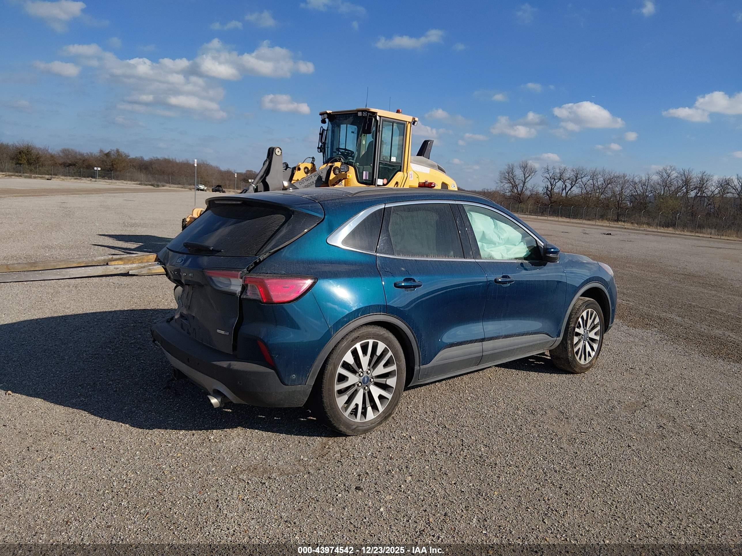 FORD ESCAPE image 4