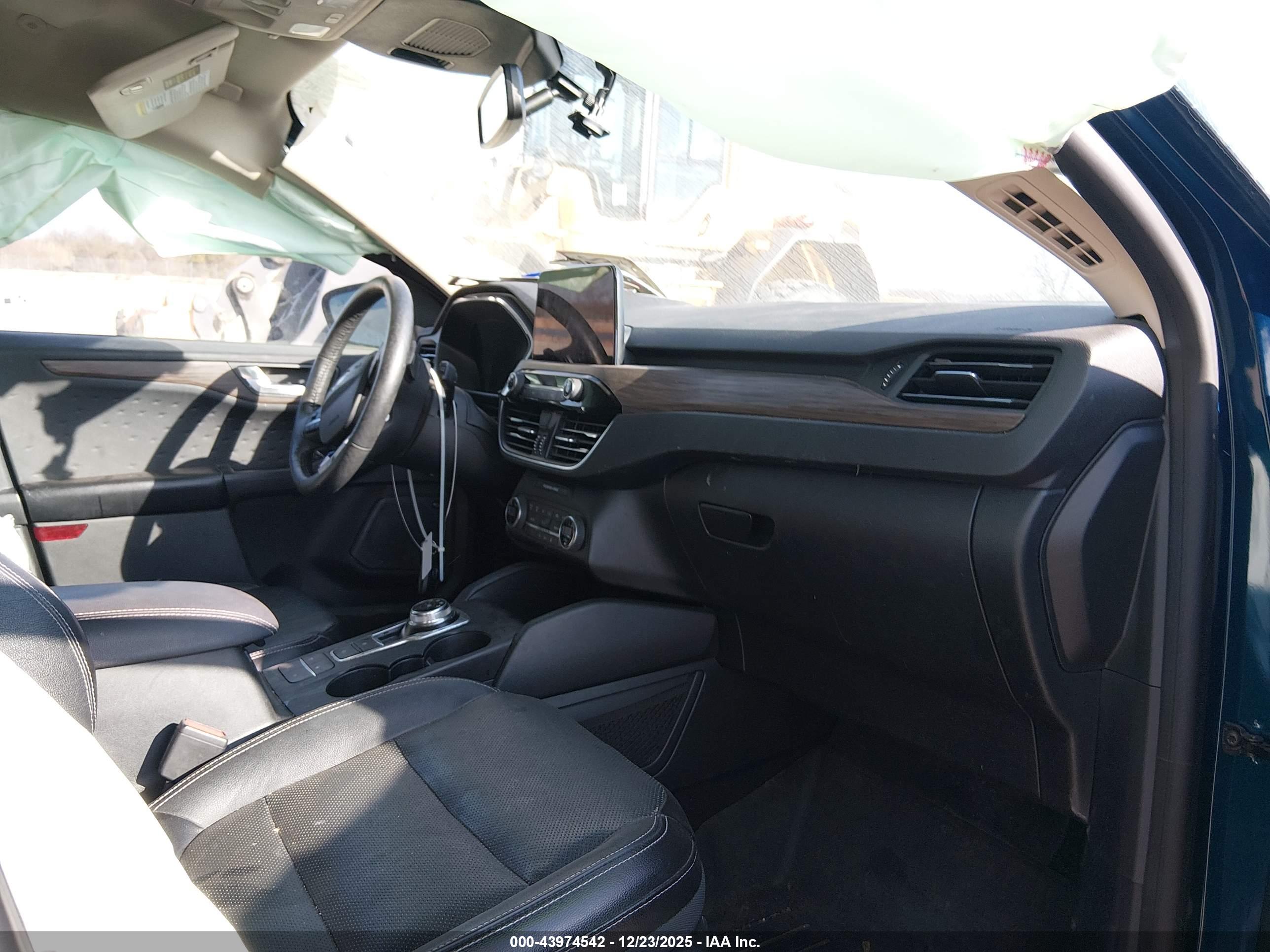 FORD ESCAPE image 5