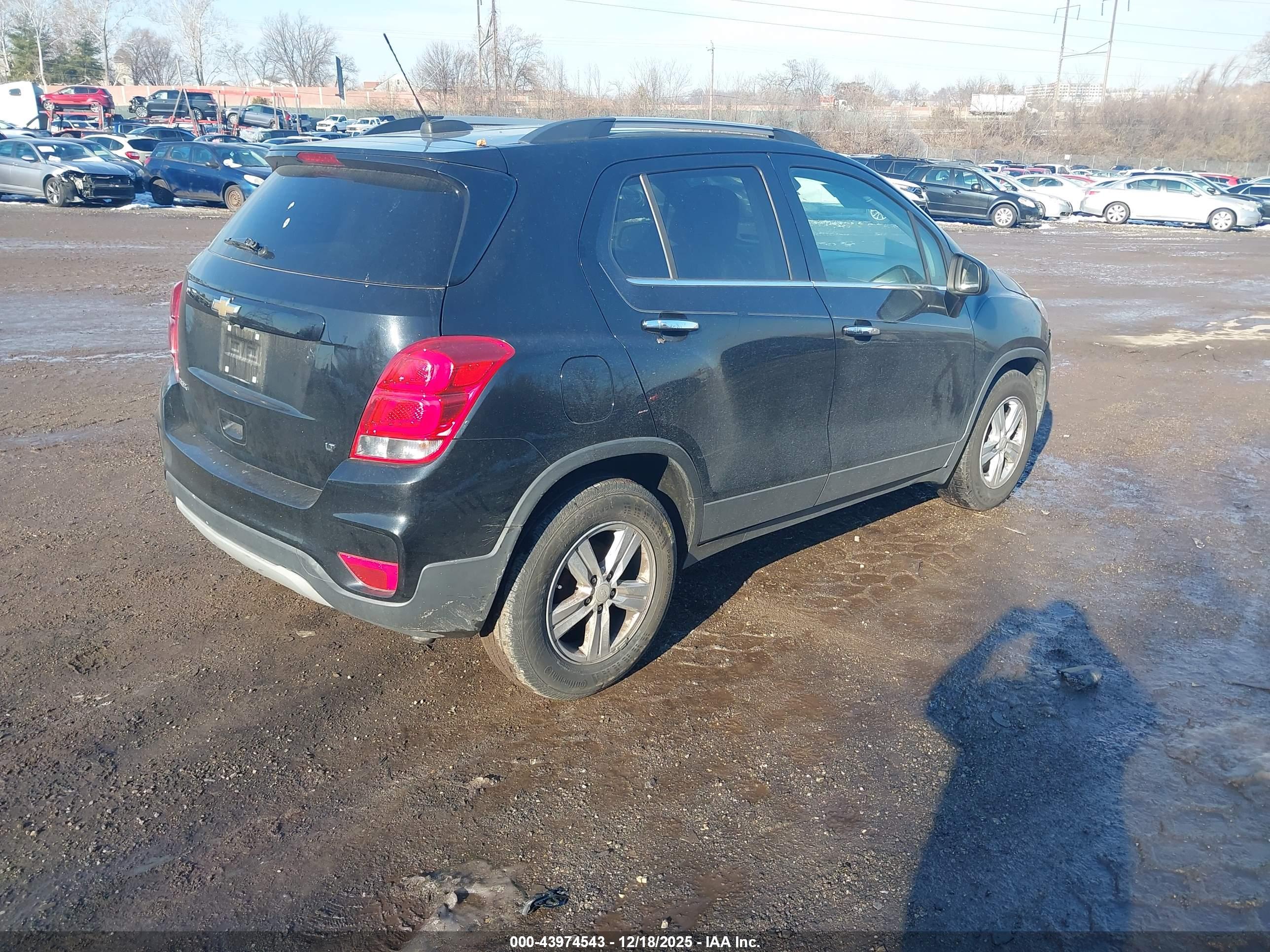 CHEVROLET TRAX image 4
