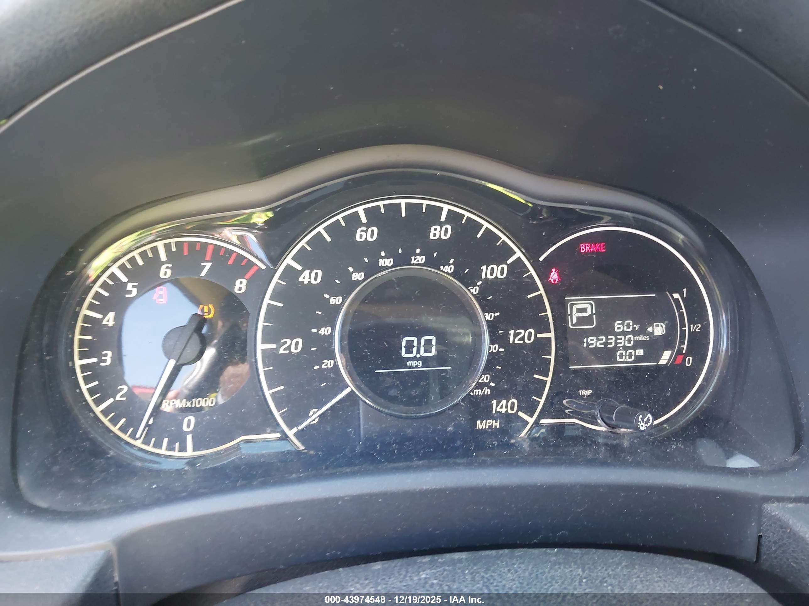 NISSAN VERSA image 7
